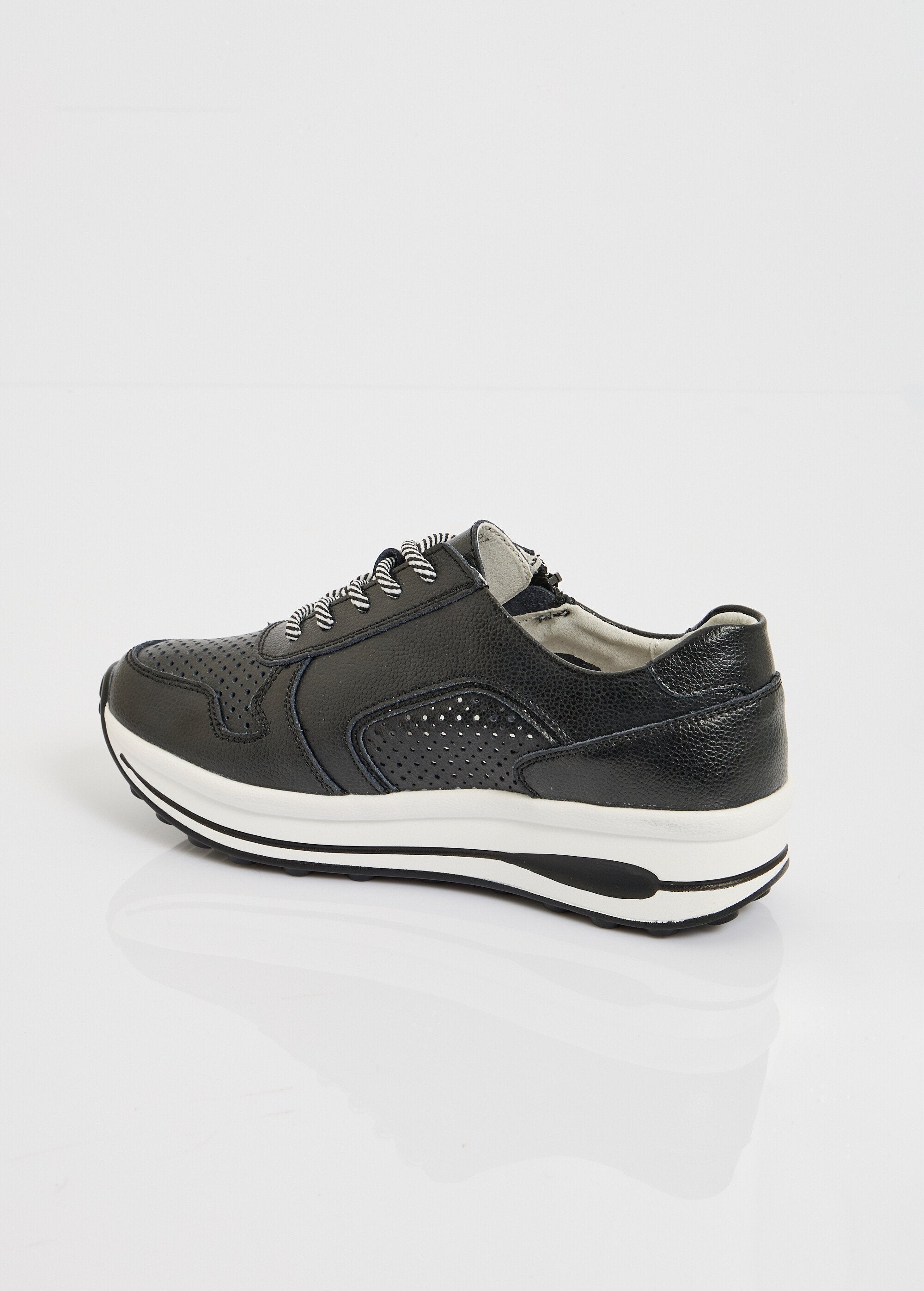 Zapatillas_de_piel_con_cuña_y_cremallera_Negro_DO1_slim