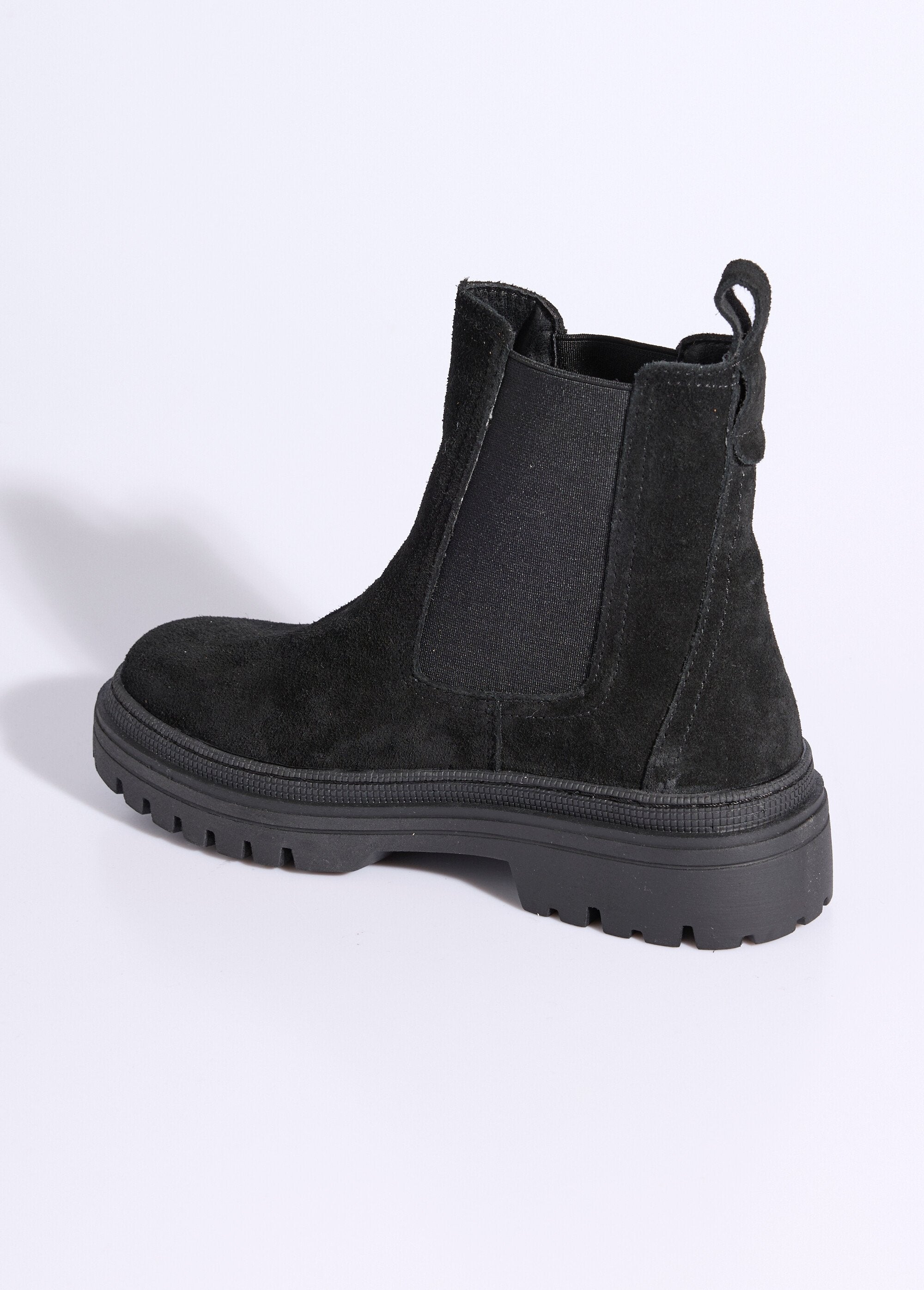 Botas_Chelsea_de_cuña_y_caña_alta_Negro_DO1_slim