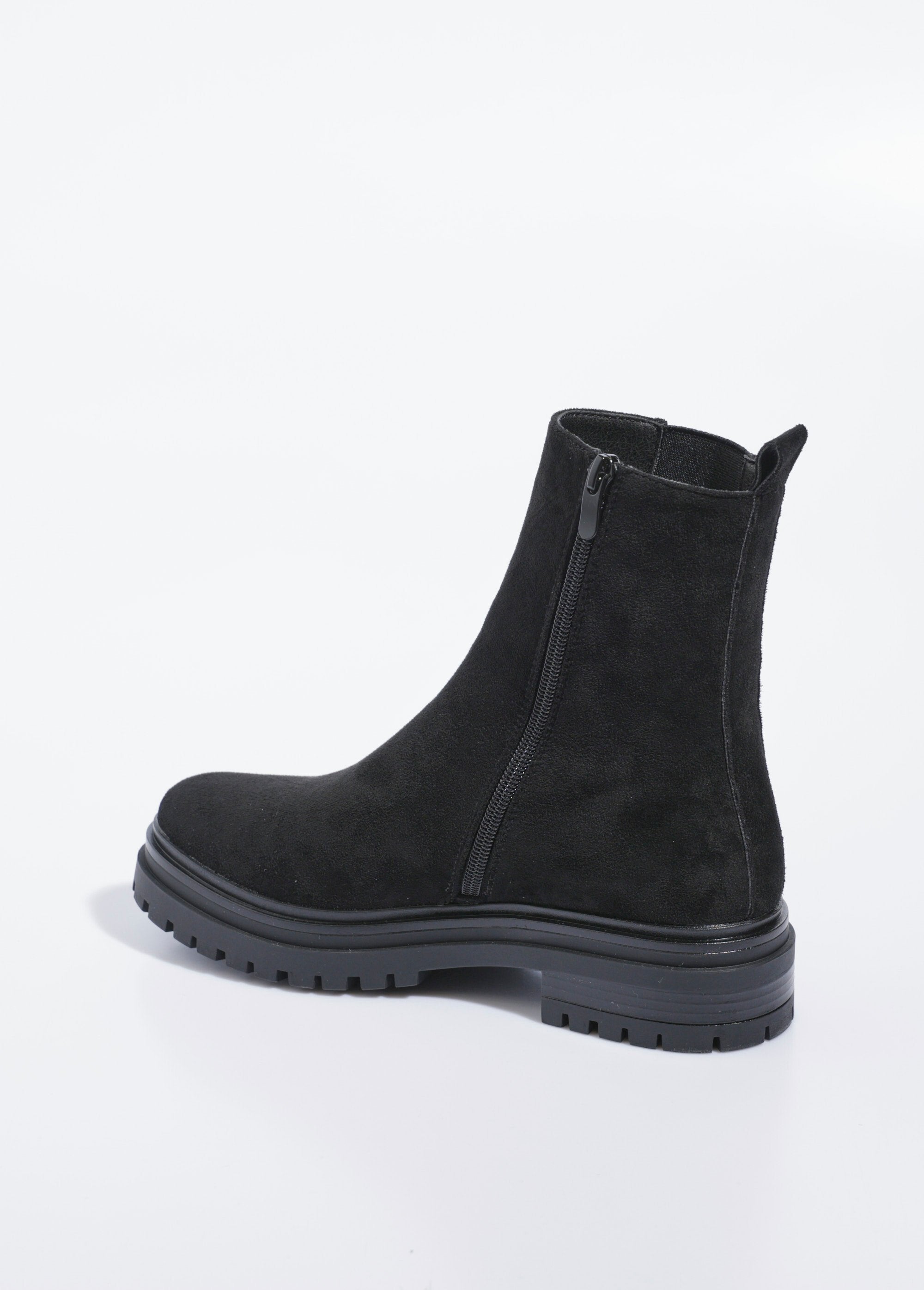 Botas_altas_Chelsea_con_suela_con_tacos_Negro_DO1_slim