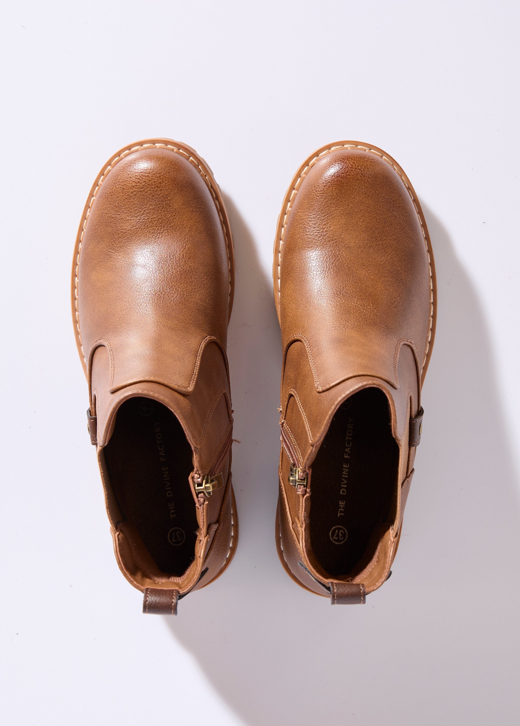 Botas_elásticas,_estilo_Camargue_camello_OV1_slim