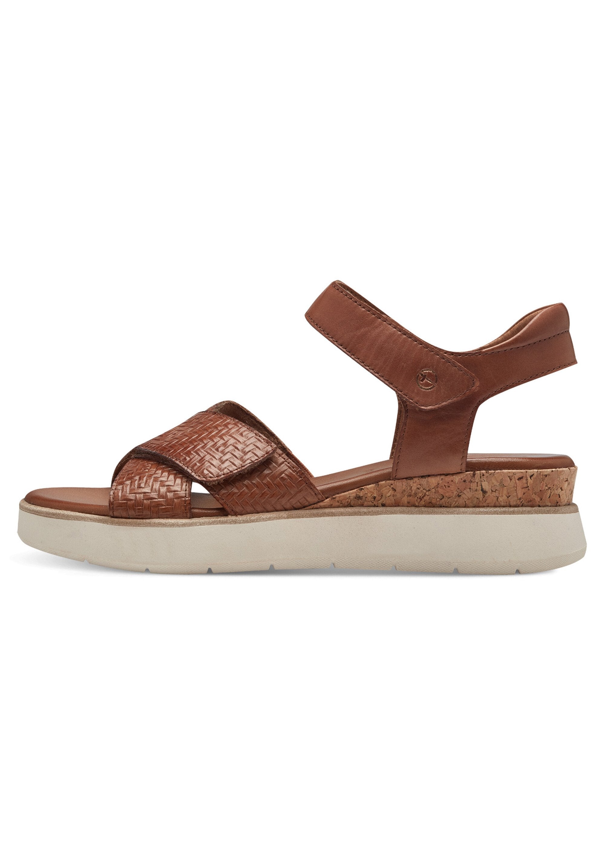 Sandalias_de_cuña_con_tiras_de_velcro_camello_GA1_slim