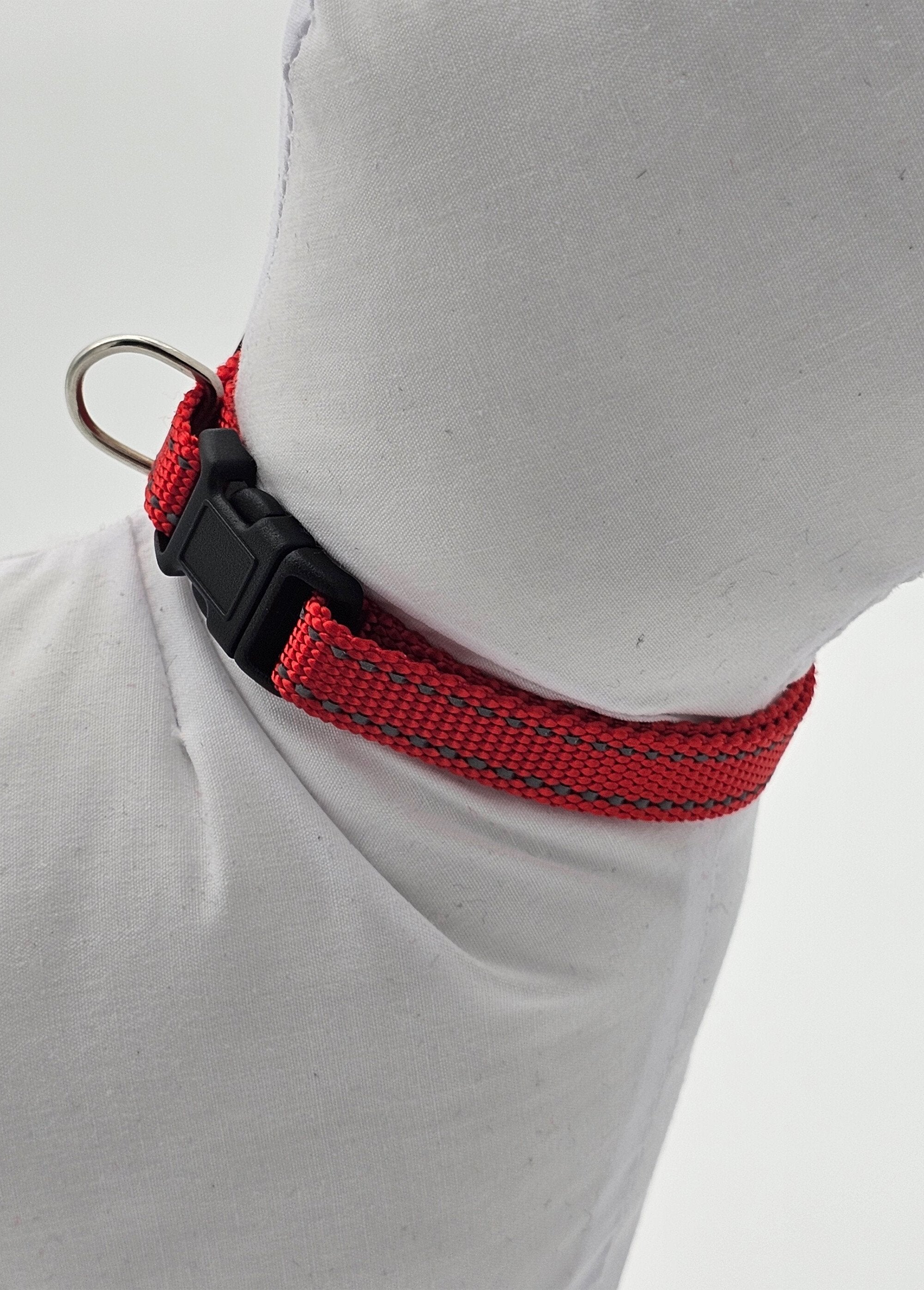 Collar_reflectante_para_mascotas_Rojo_DE2_slim