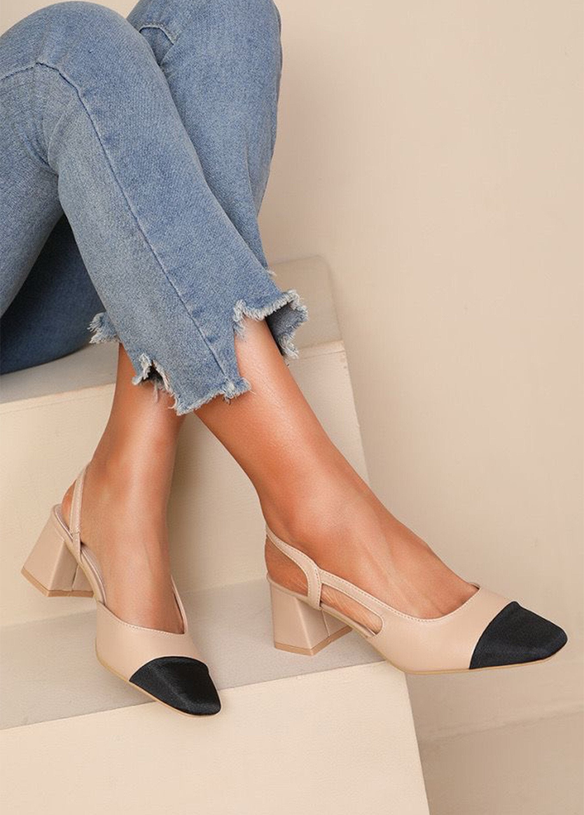 Elegantes_zapatos_de_tacón_de_lona_bicolor_rosa_nude_SF1_slim