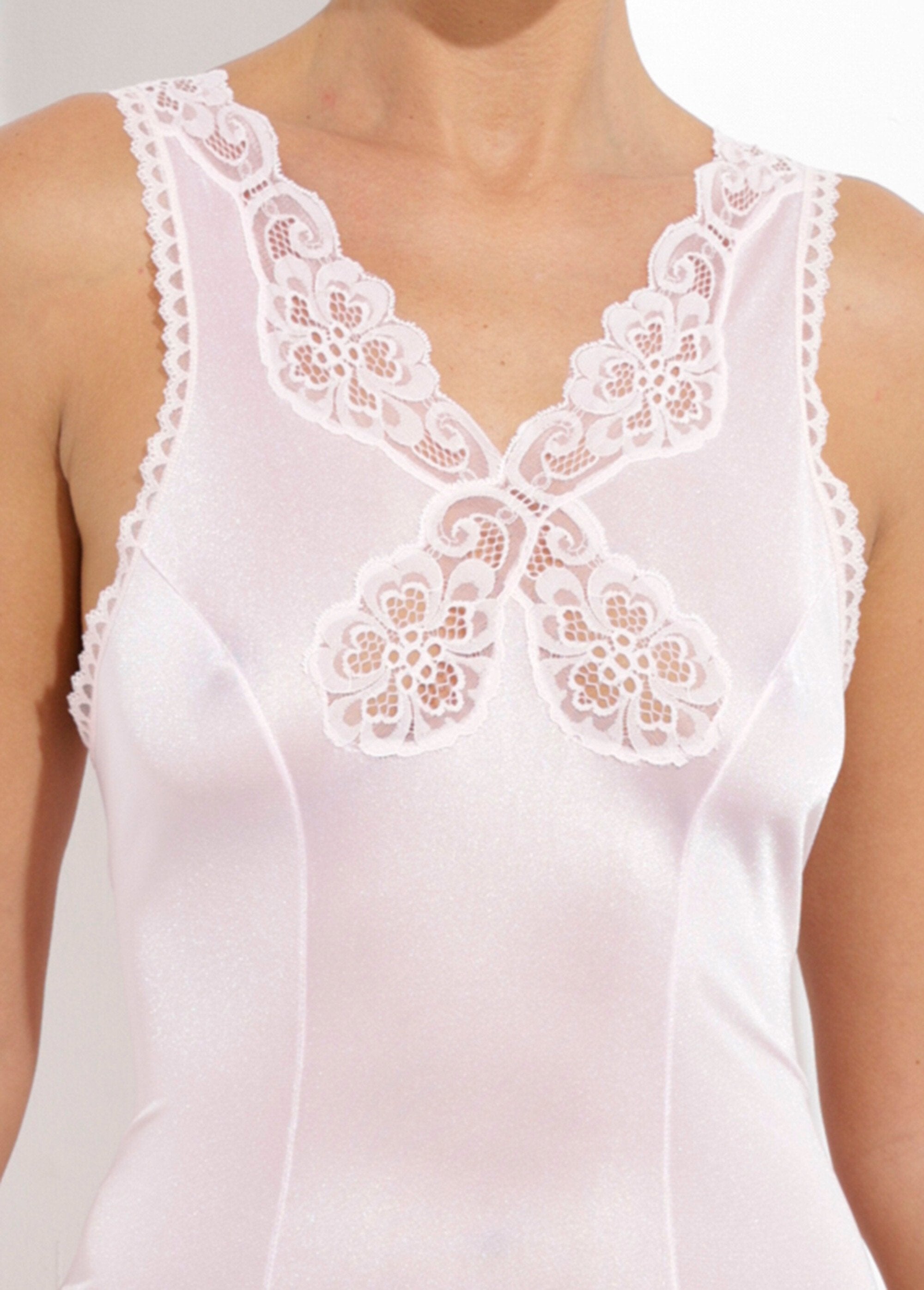 Vestido_lencero_antiestático_de_encaje_Calais_Rosa_DE1_slim