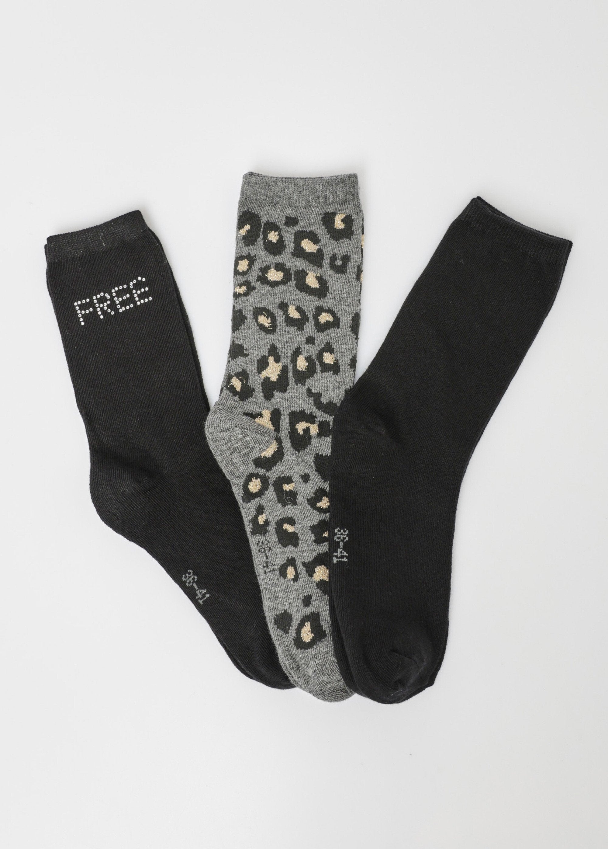 Juego_de_3_calcetines_de_fantasía_con_pedrería._Gris_y_leopardo_FA1_slim