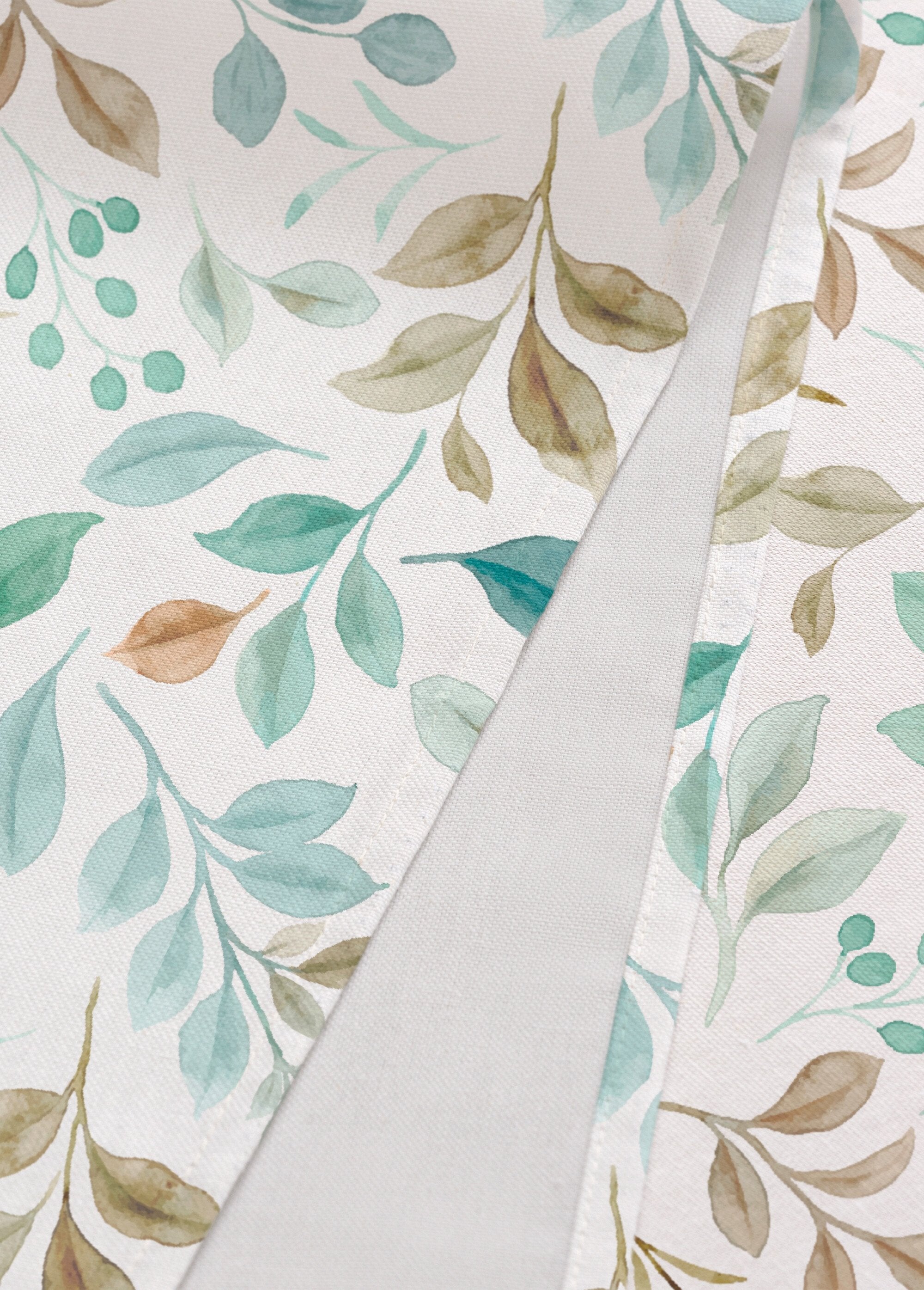 Mantel_antimanchas_con_estampado_de_ramas_Estampado_verde_DE1_slim