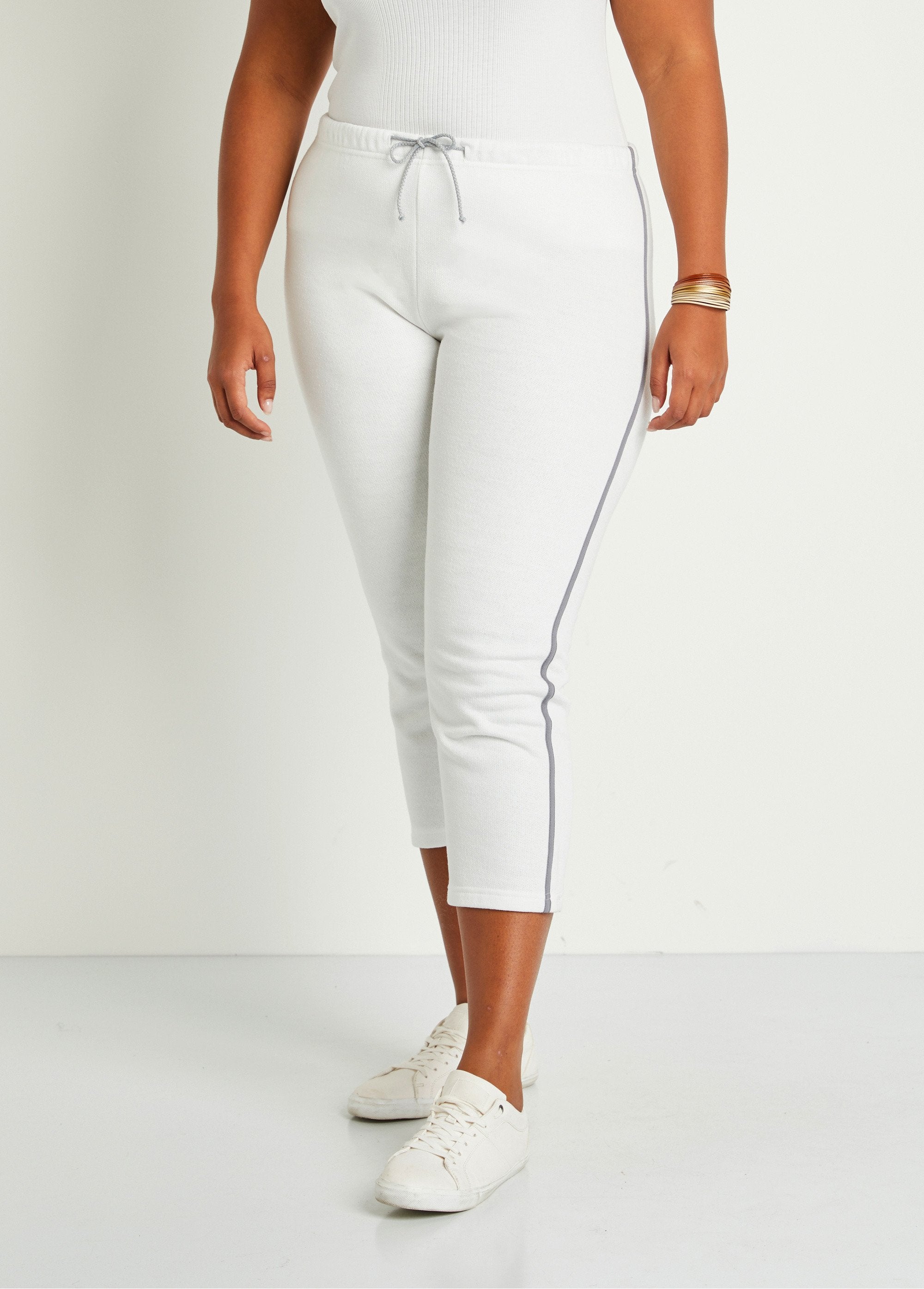 Pantalones_cortos_de_estar_por_casa_con_cinturilla_elástica_y_forro_polar._Blanco,_Blanca_FA1_curvy