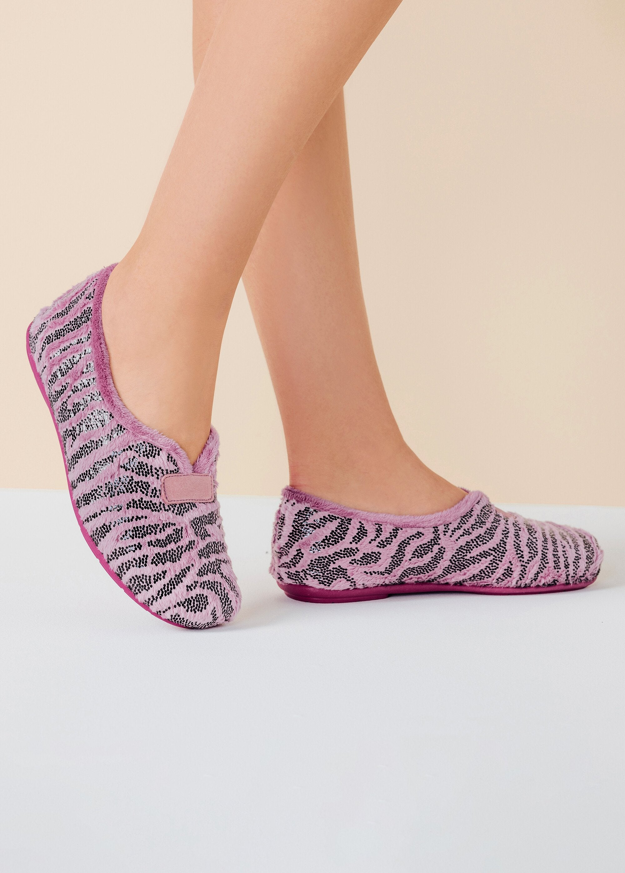 Pantuflas_de_malla_afelpada_con_ancho_cómodo_Rosa_FA1_slim