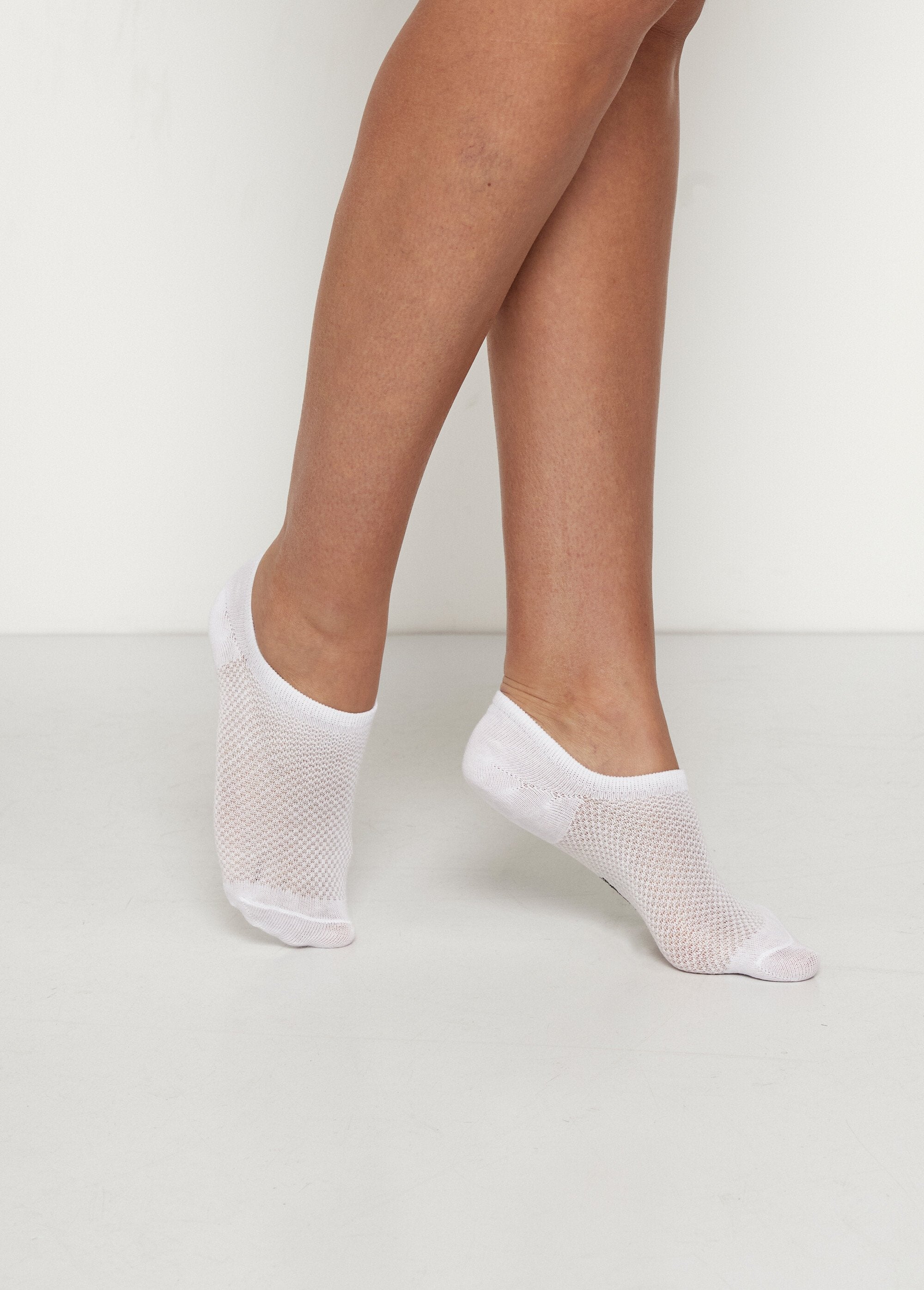 Protectores_de_pies_ricos_en_algodón_Blanco,_Blanca_DE1_slim