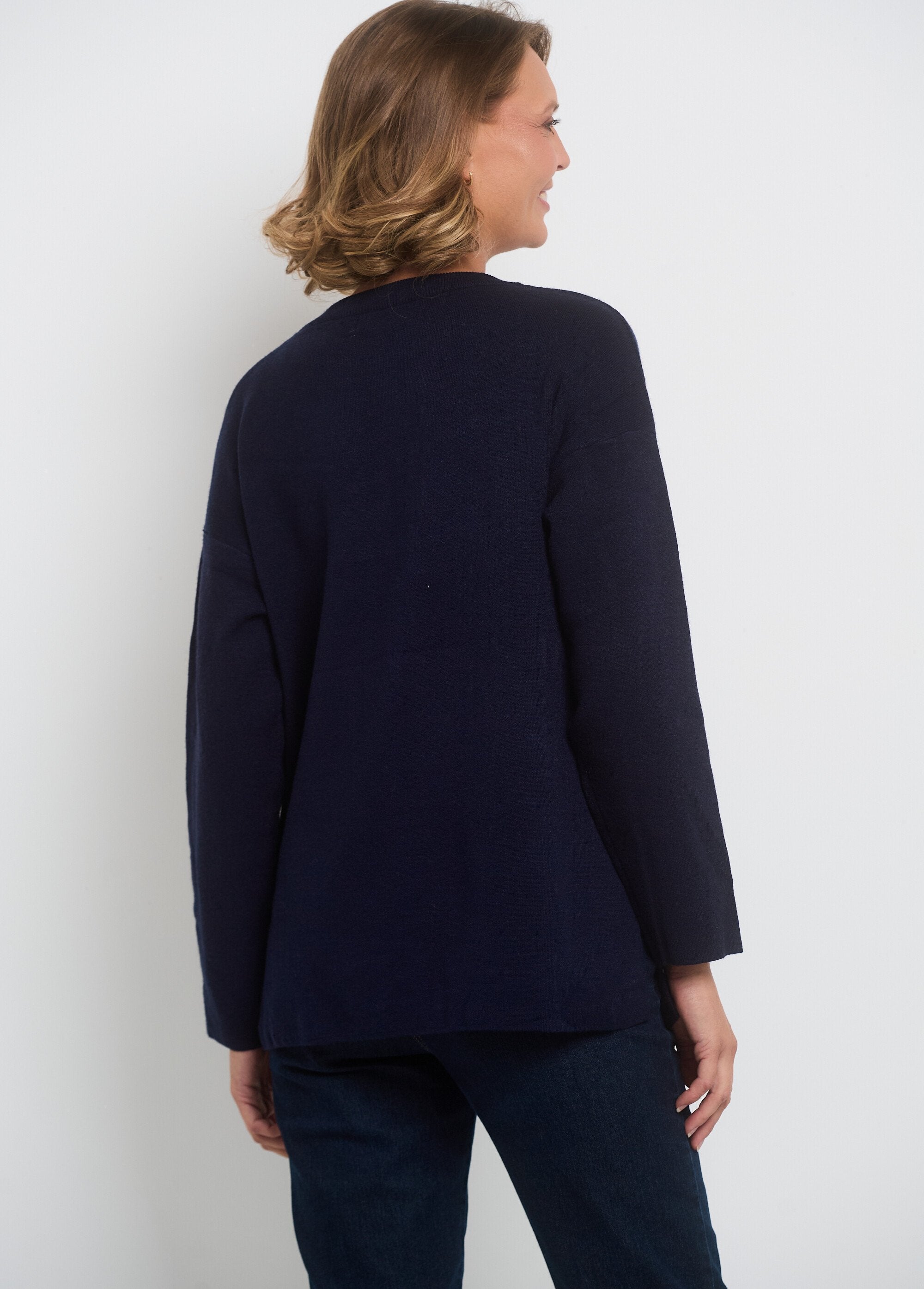 Jersey_de_cuello_redondo_con_aplicación_floral_Marina_DO1_slim