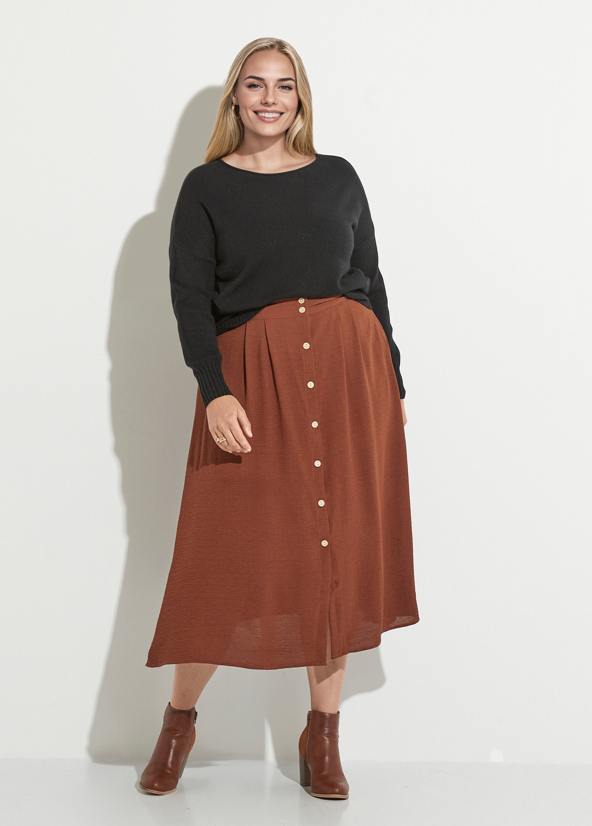 Suéter_de_cuello_barco_con_bordes_acanalados_Negro_SF1_curvy