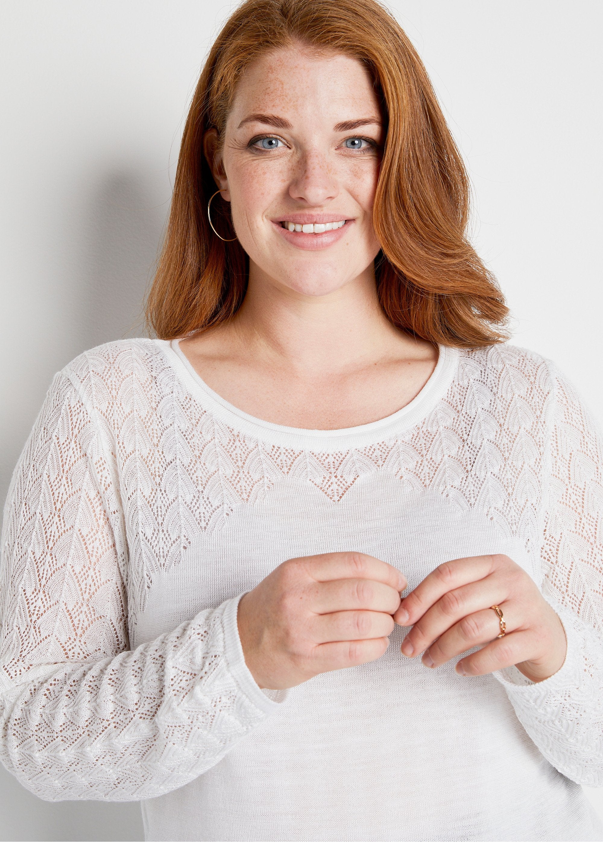 Jersey_de_manga_larga_y_jersey_calado_Blanco,_Blanca_DE1_curvy