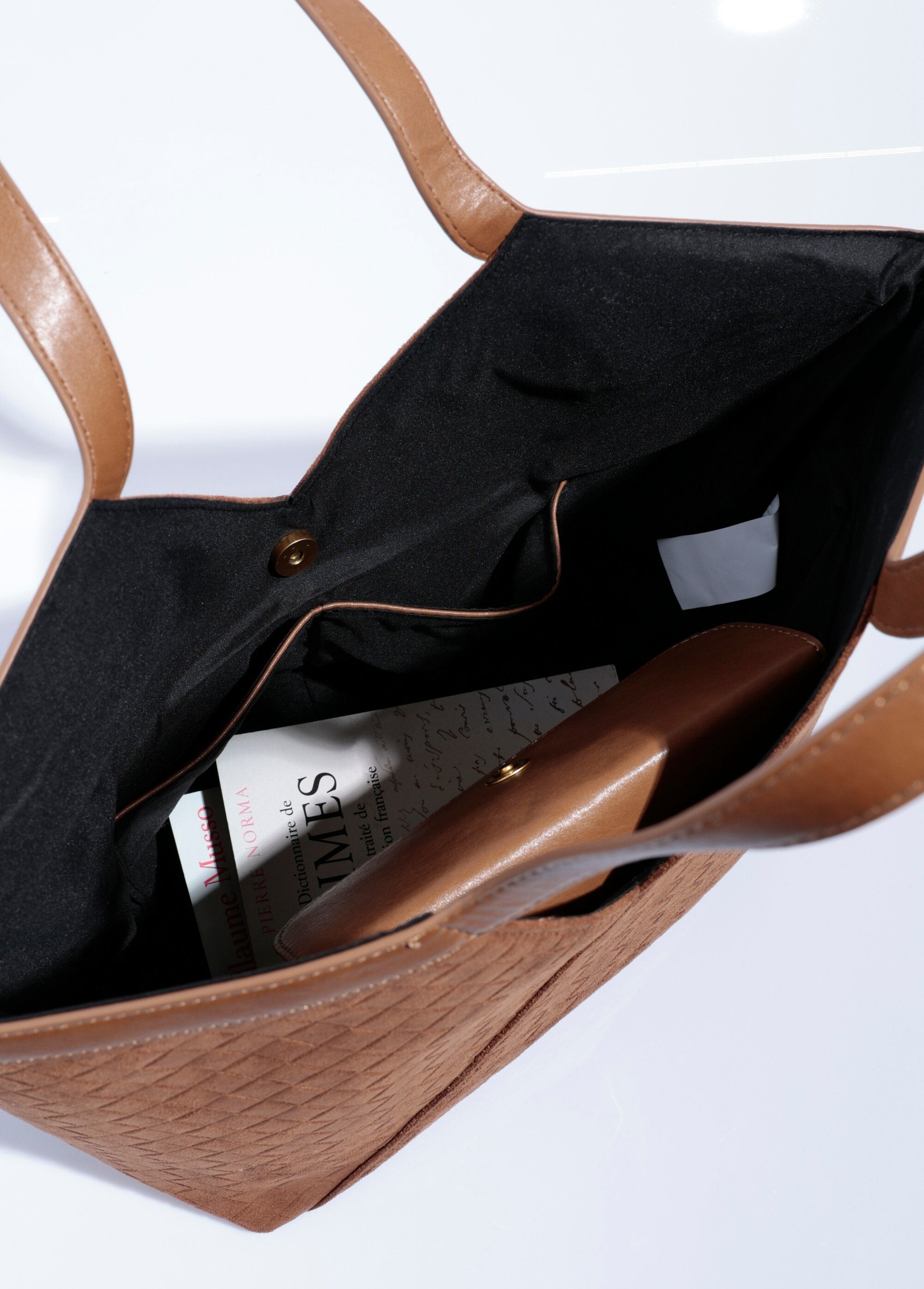 Bolso_tote_de_ante_con_efecto_tejido_Arena_DE1_slim