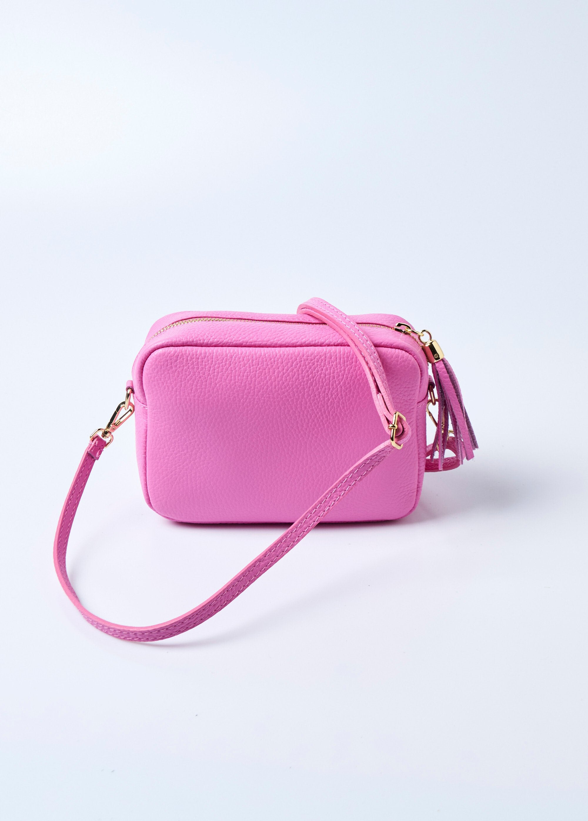 Bolso_de_hombro_rectangular_de_piel_granulada_Rosa_caliente_FA1_slim
