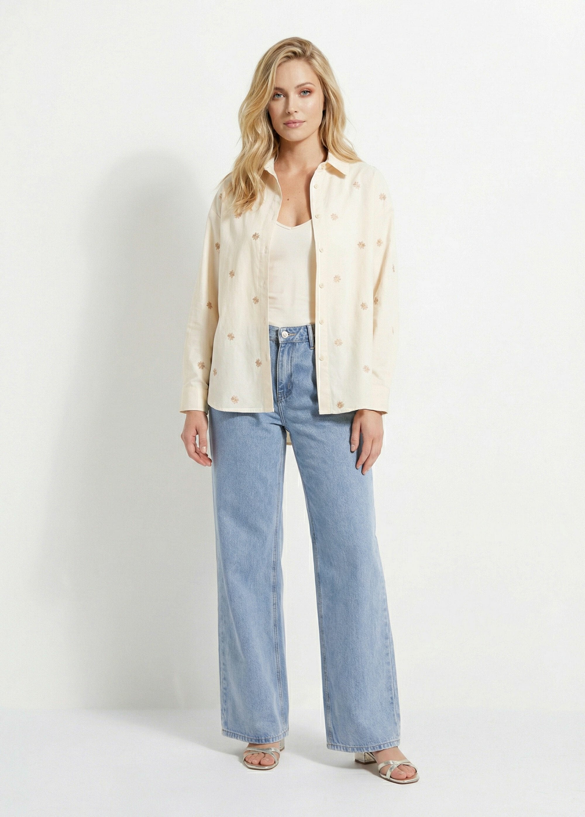 Sobrecamisa_de_algodón_con_bordado_Crudo_SF1_slim