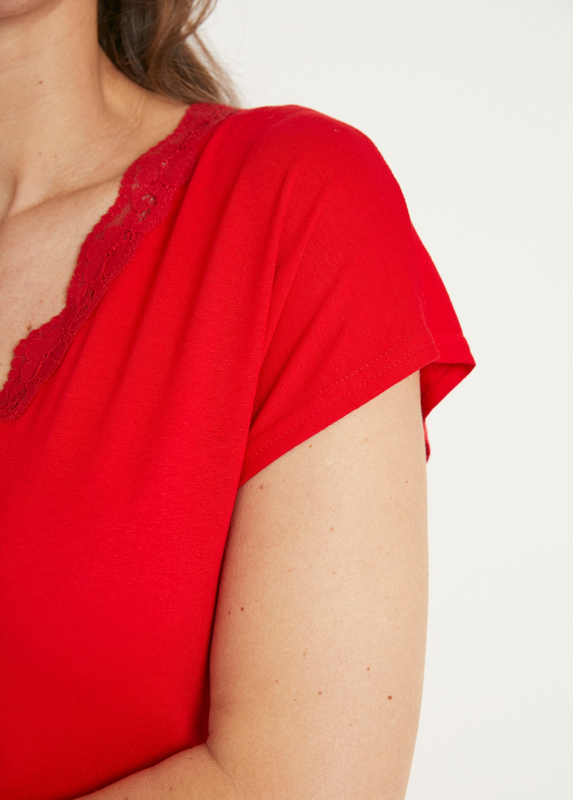 Camiseta_corta_de_encaje_elástico_Rojo_DE3_slim