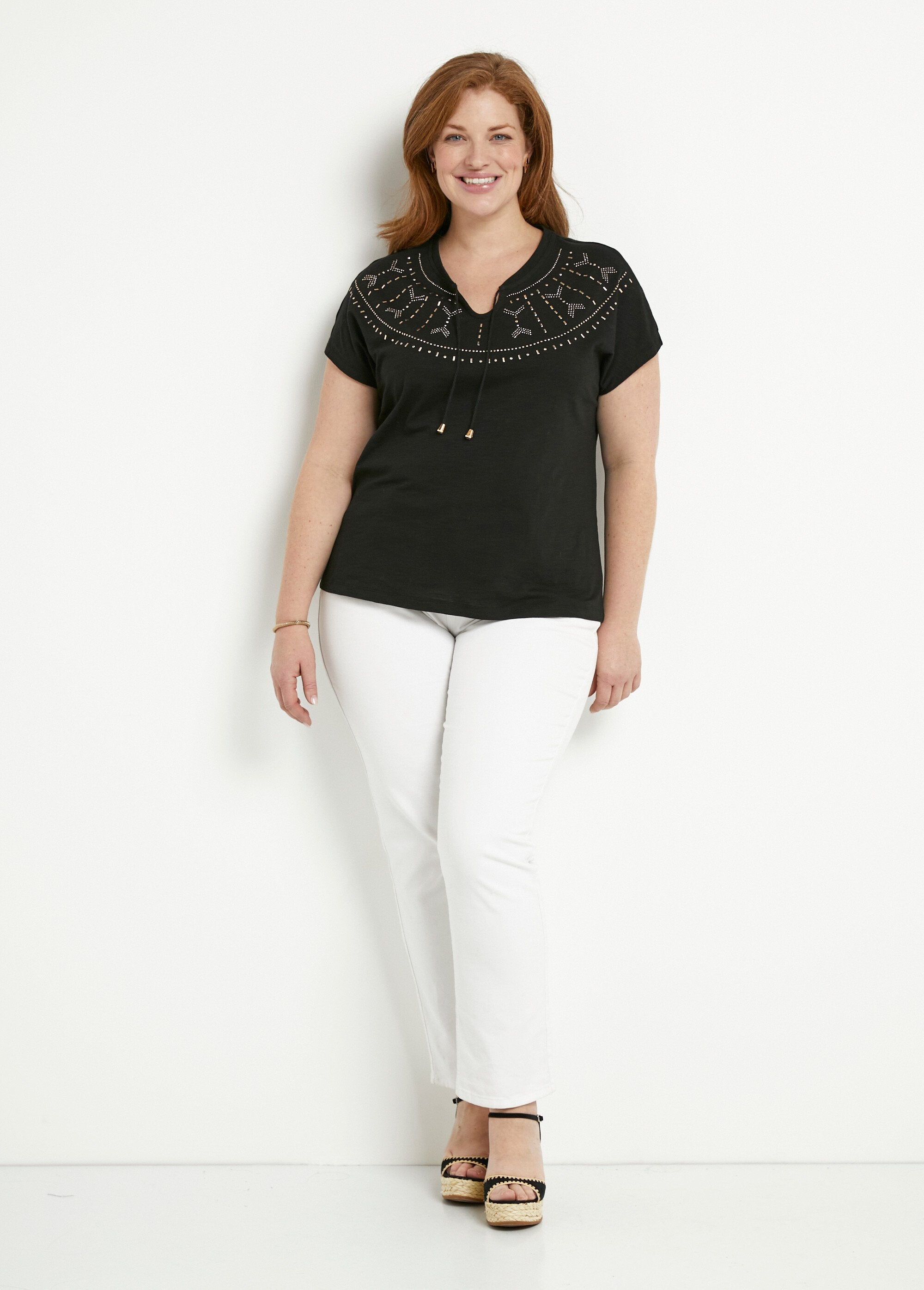 Camiseta_corta_lisa_punto_flameado_tachuelas_Negro_SF1_curvy