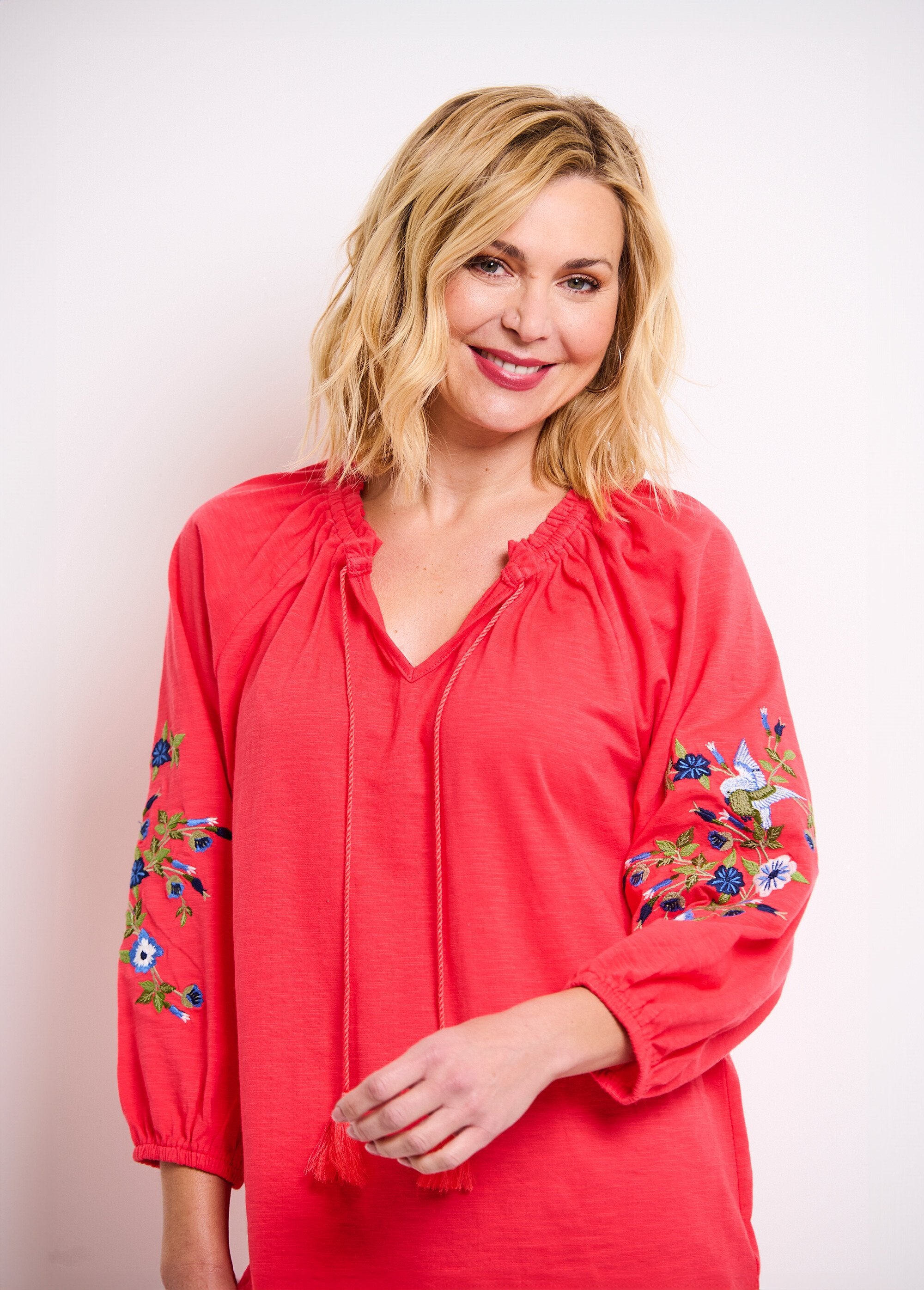 Camiseta_larga_bordada_manga_3/4_Capuchina_DE1_slim