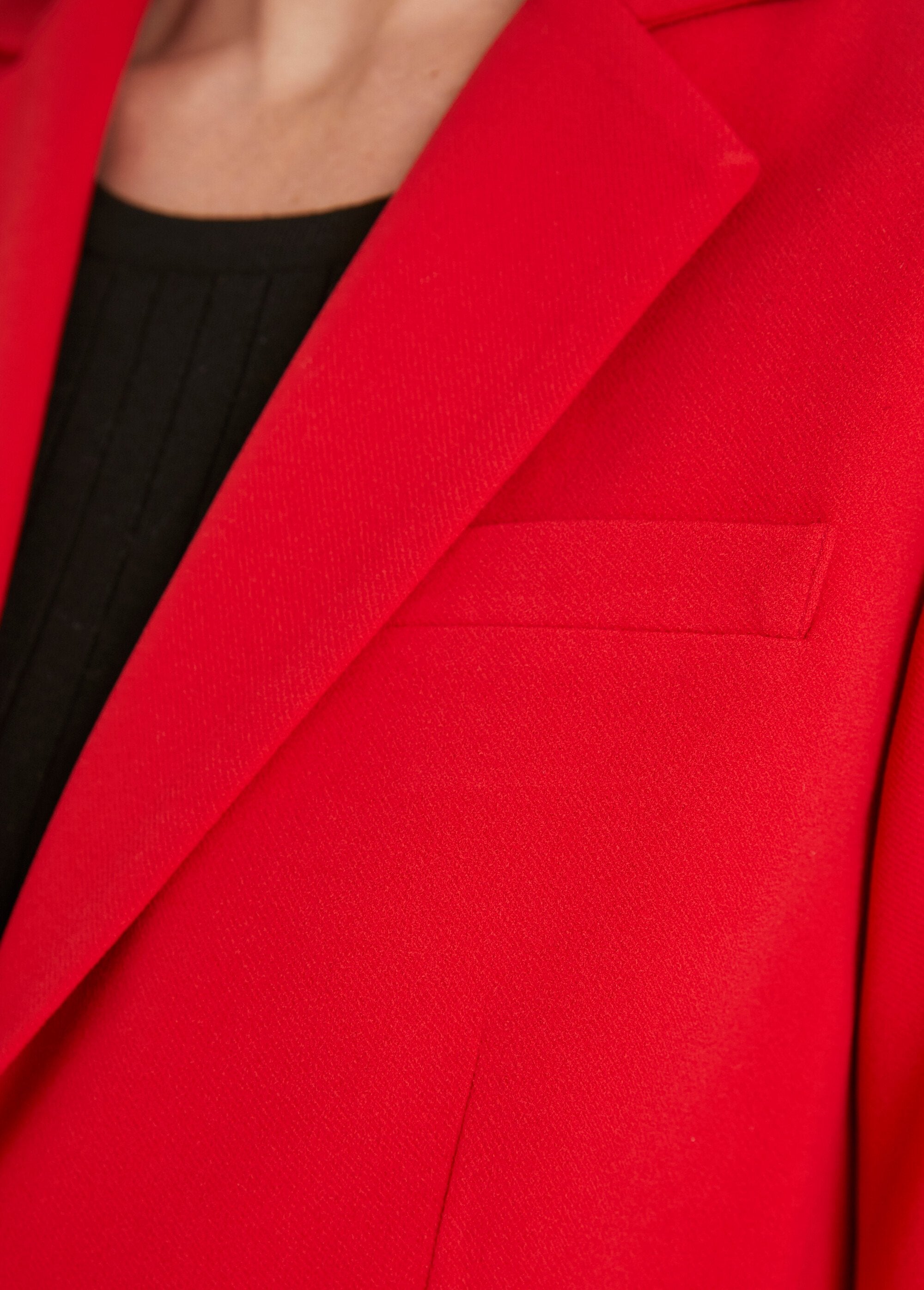 Americana_lisa_de_corte_recto_con_cuello_sastre_Rojo_DE3_slim