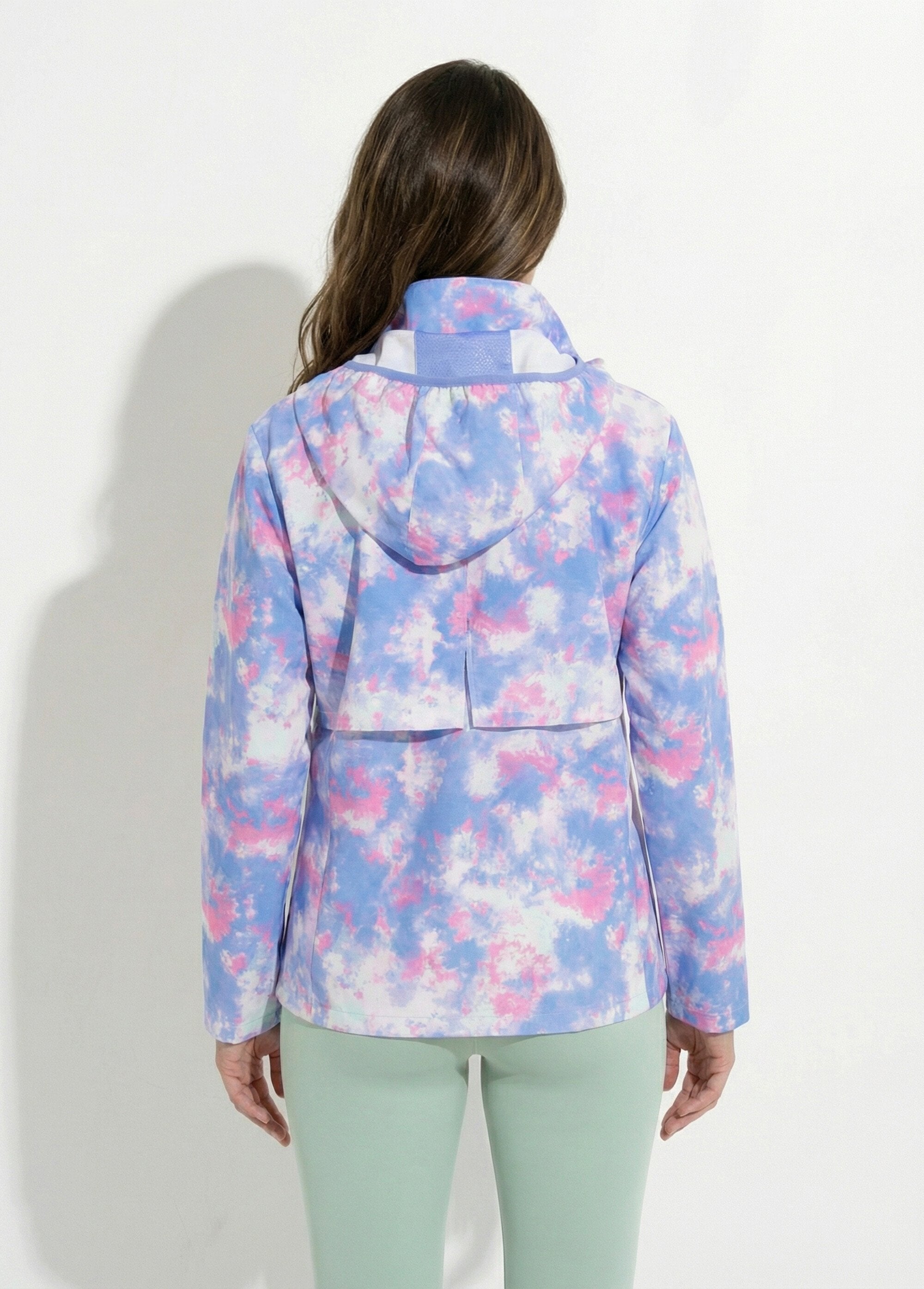 Chaqueta_cortavientos_con_cremallera_y_capucha_azul_y_rosa_DO1_slim