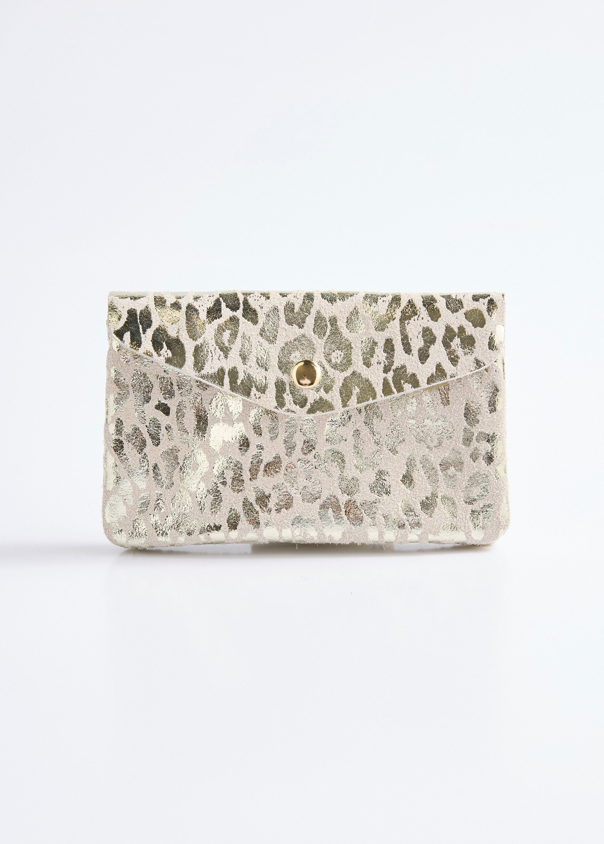 Cartera_pequeña_de_piel_con_estampado_de_leopardo_Dorado_FA1_slim