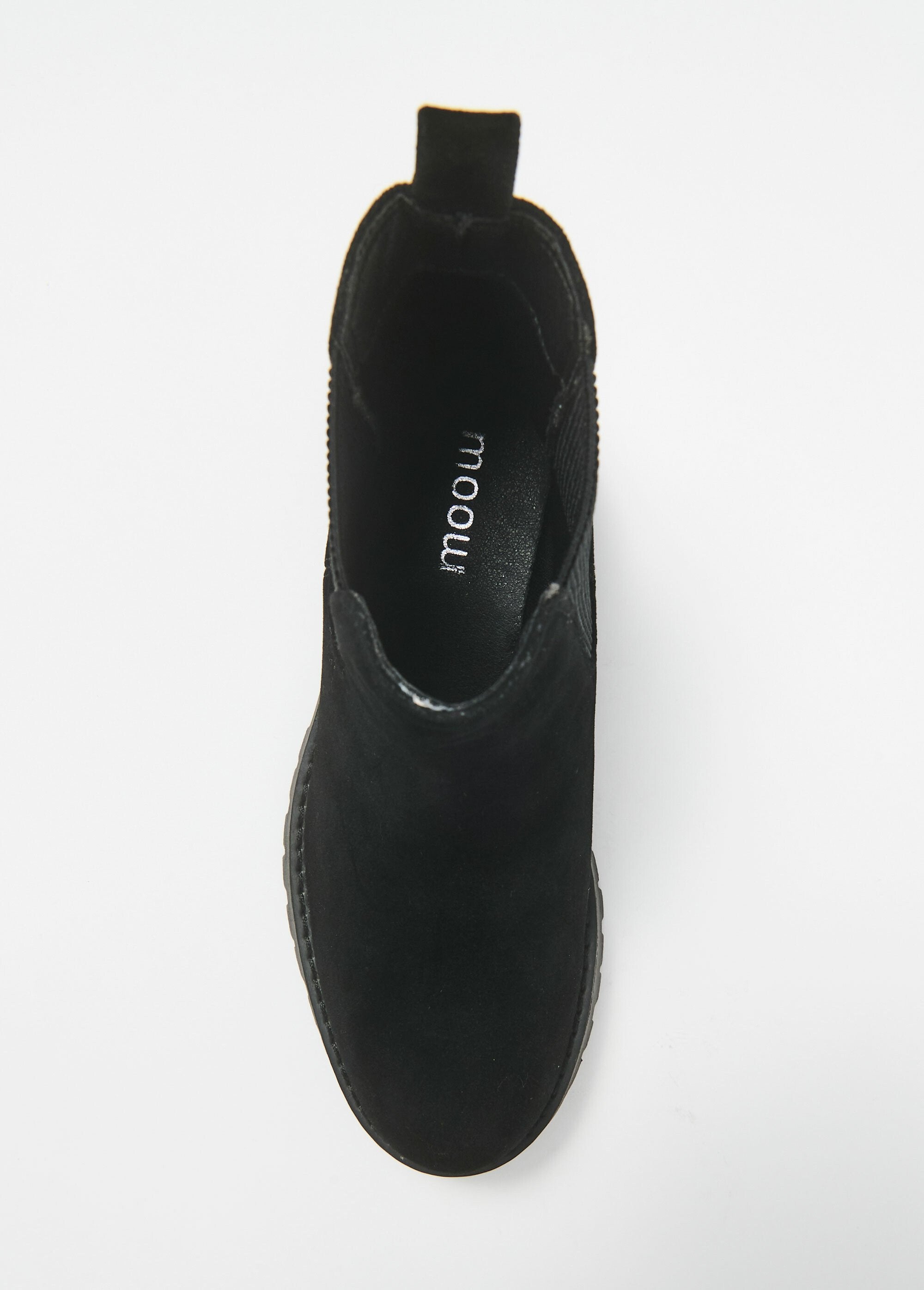 Botines_Chelsea_efecto_ante_con_suela_dentada_Negro_OV1_slim