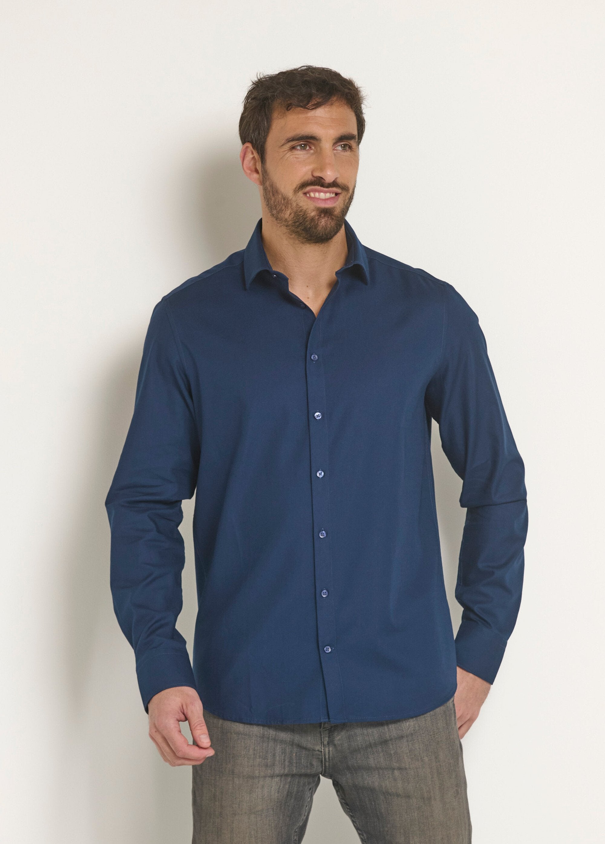 Camisa_elegante_de_algodón_con_cuello_semiitaliano_Marina_FA1_slim