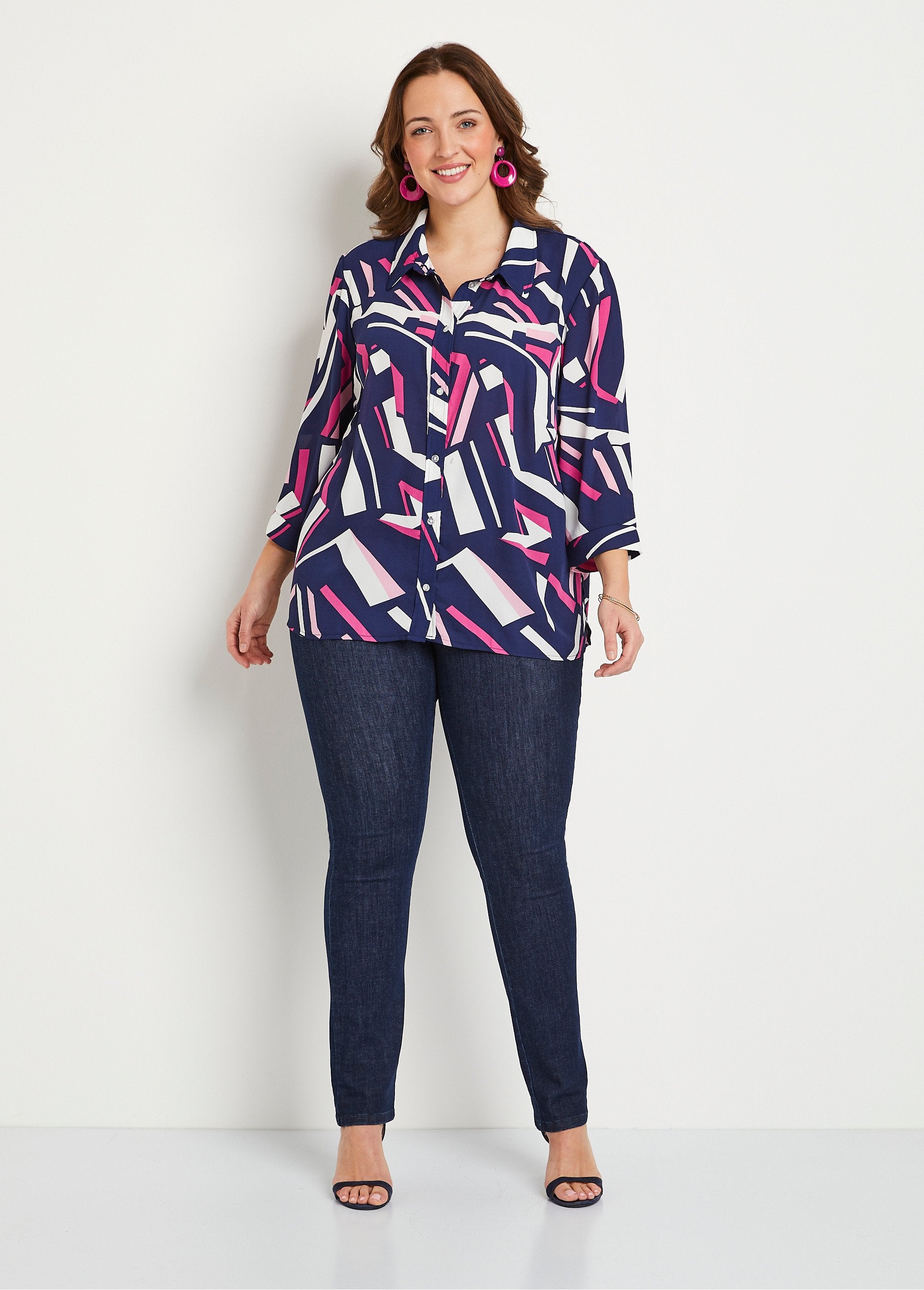 Blusa_recta_gráfica_con_mangas_3/4_Azul_marino_y_fucsia_SF1_curvy