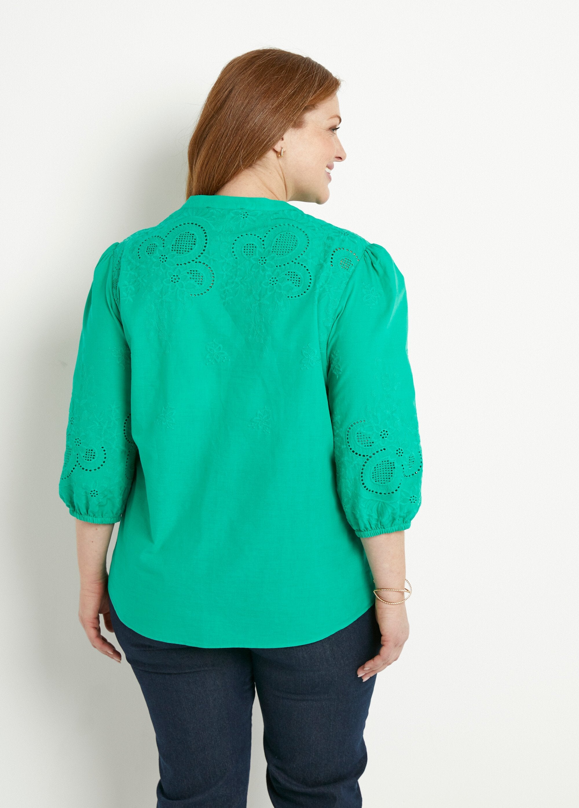 Blusa_larga_de_algodón_bordada_con_manga_3/4_Verde_DO1_curvy