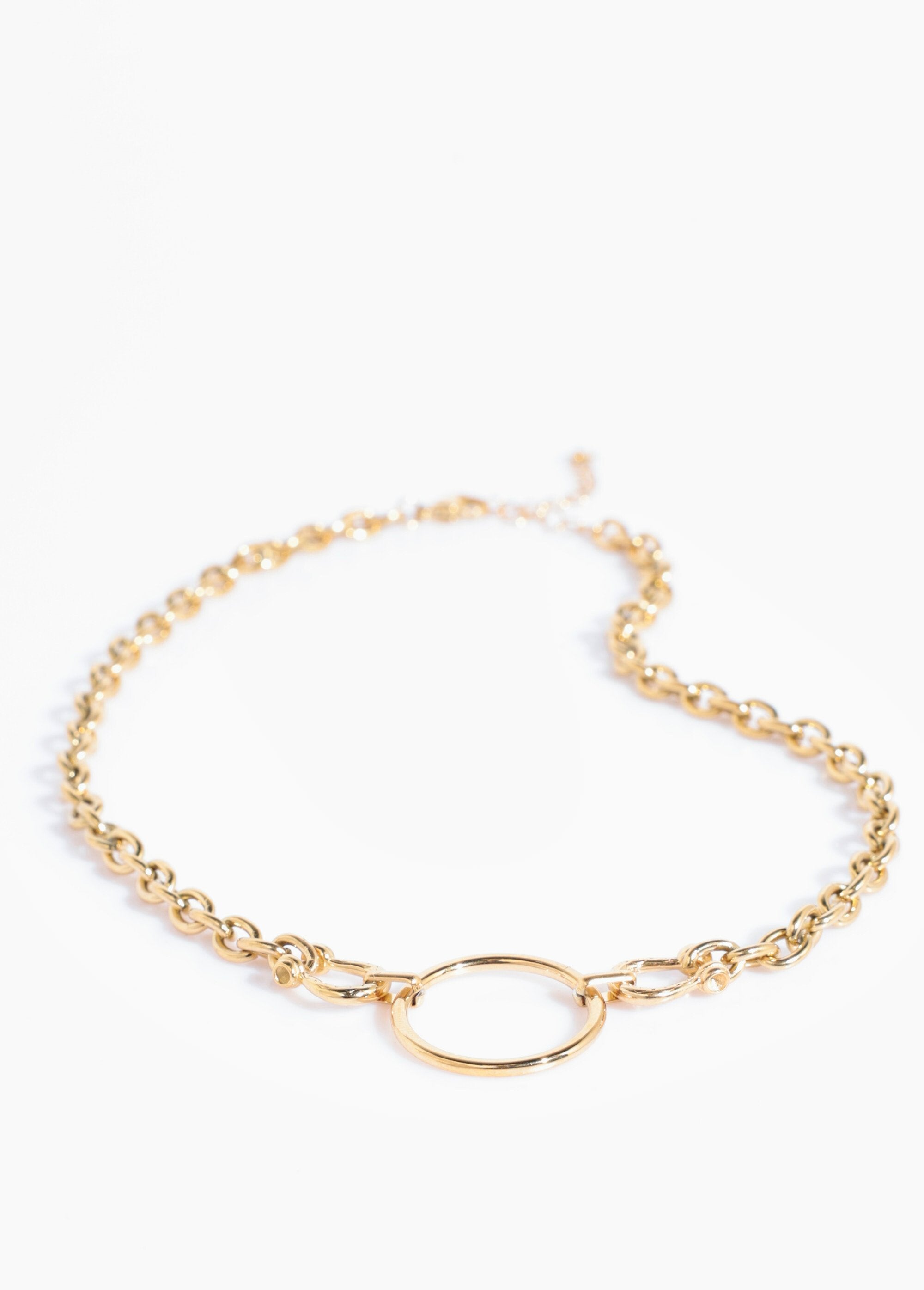 Collar_de_acero_inoxidable_con_detalle_de_grillete._Dorado_FA1_slim