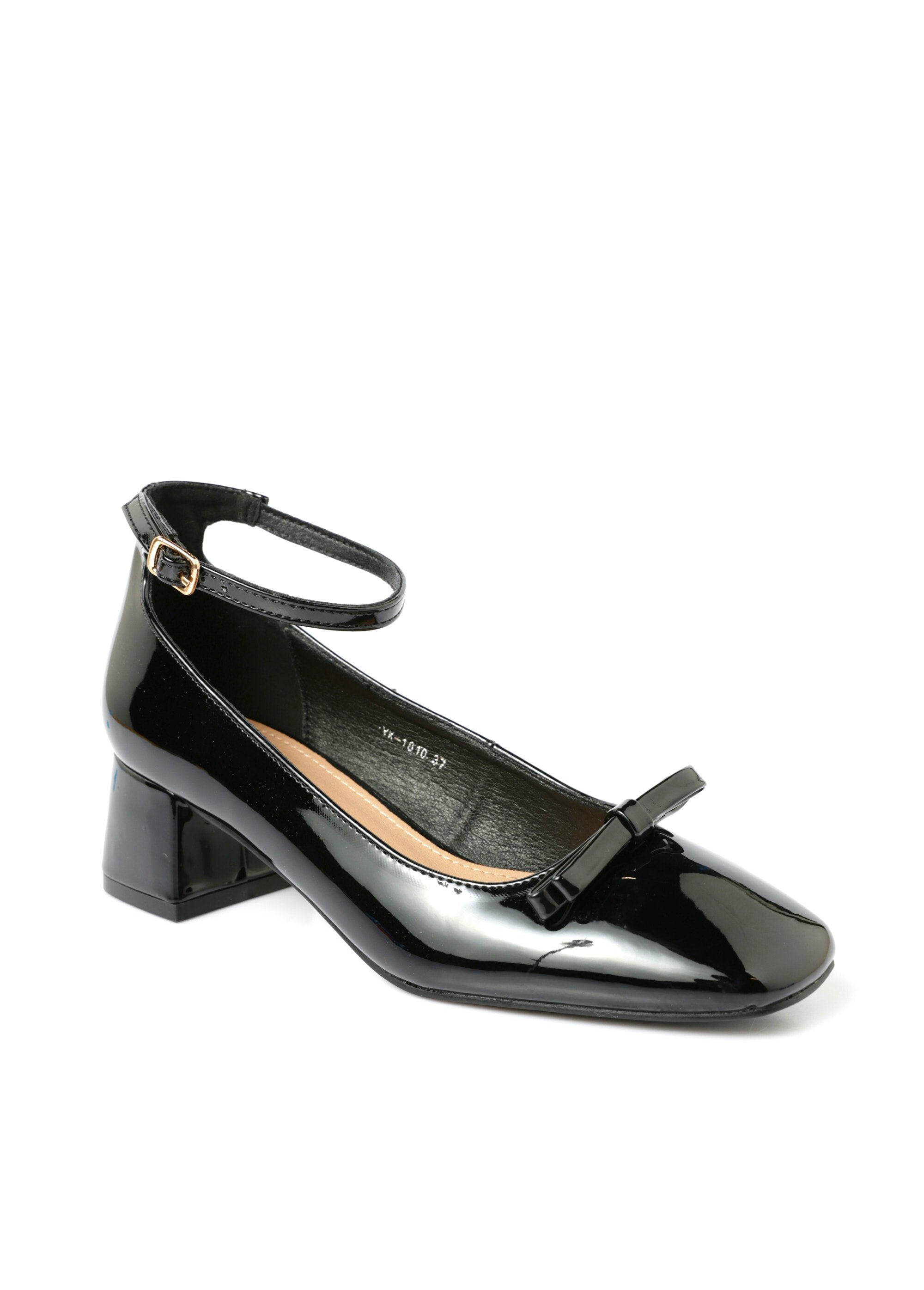 Zapatos_de_salón_de_charol_con_tira_en_el_tobillo_Negro_FA1_slim