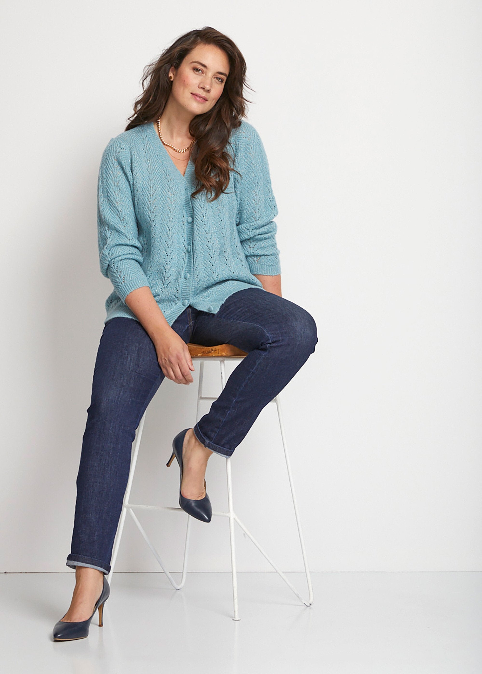 Chaleco_abotonado_con_fibras_recicladas_Agua_SF1_curvy