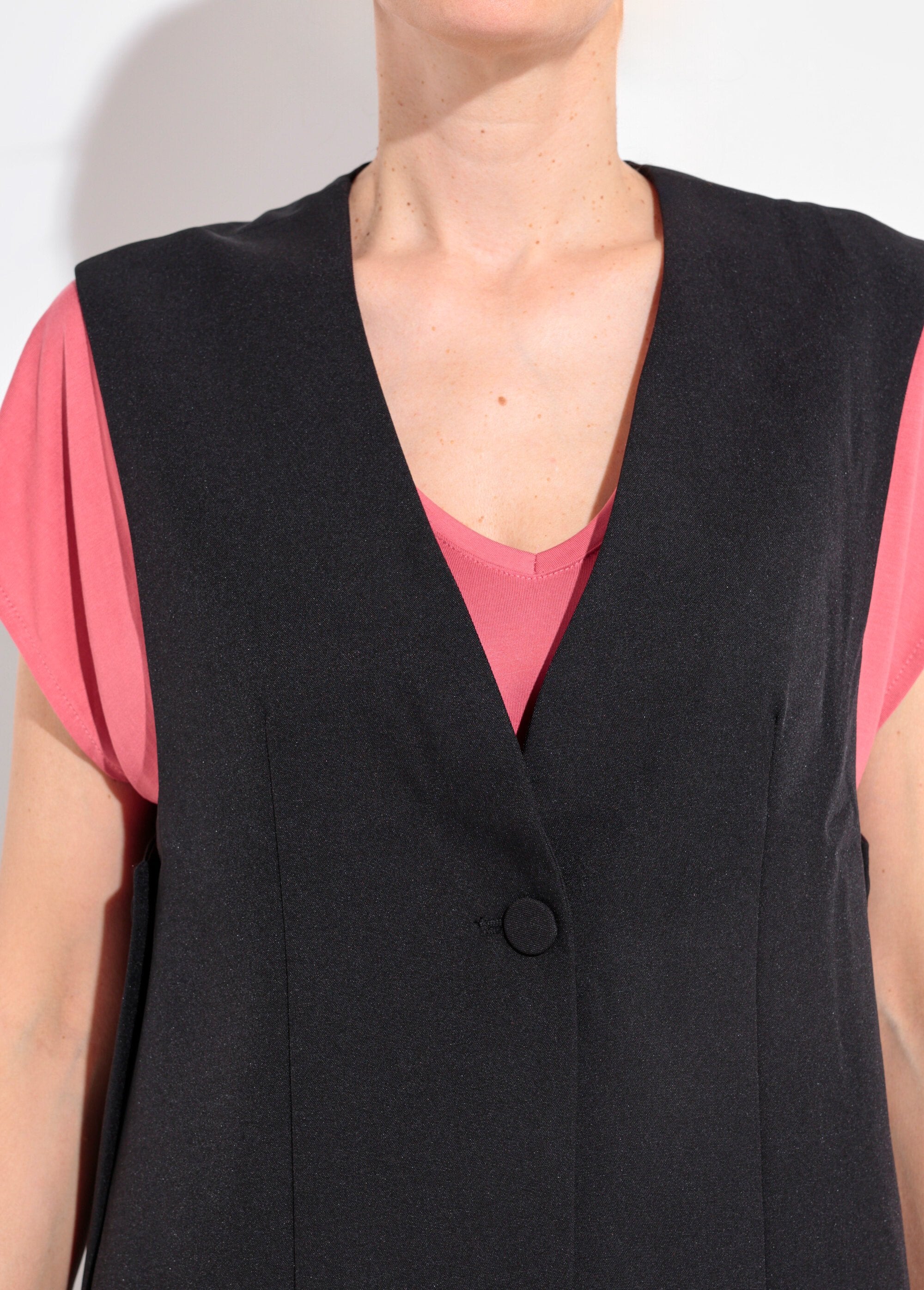Chaleco_de_traje_sin_mangas_con_botones_laterales_Negro_DE1_slim