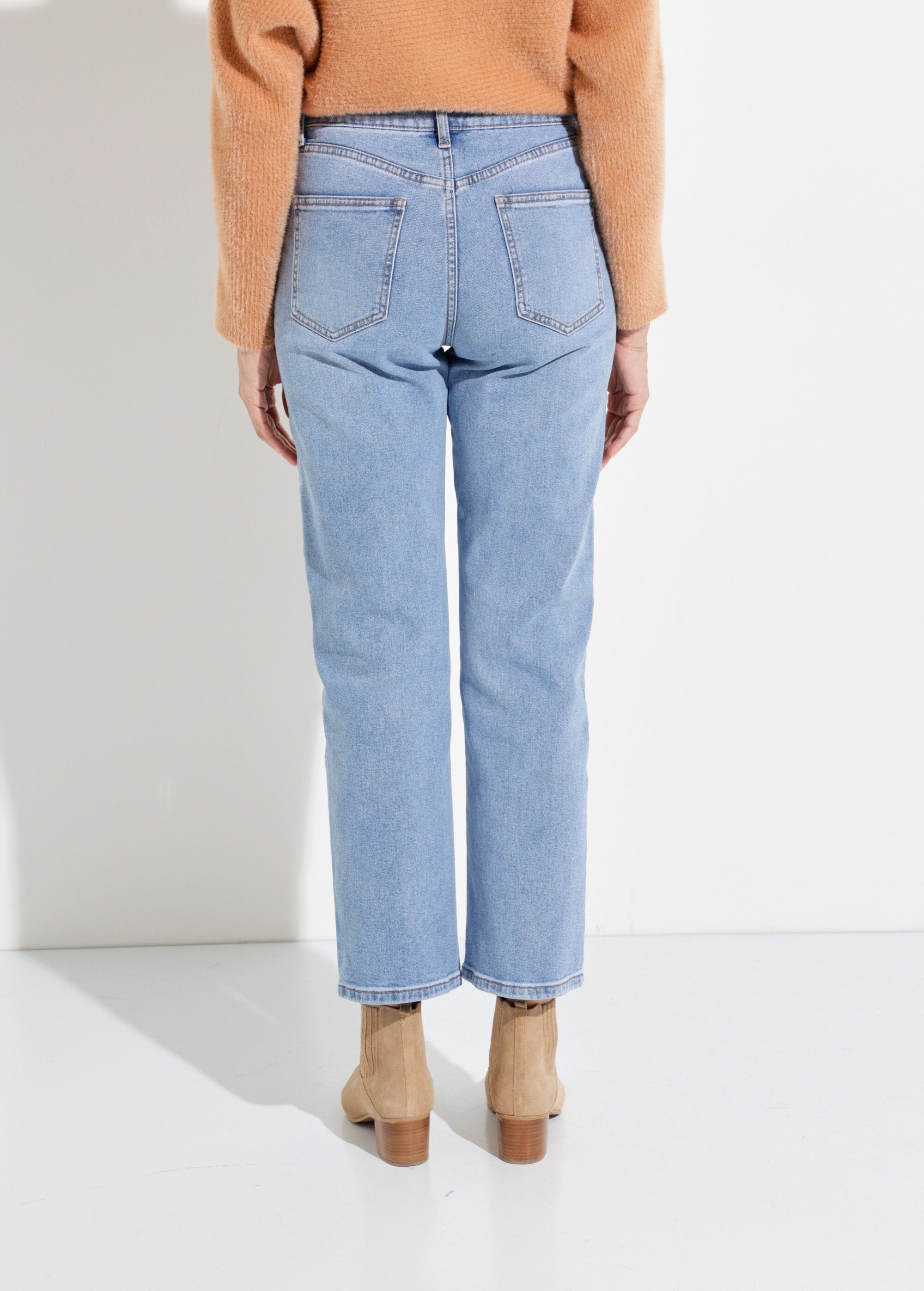 Jean_droit_5_poches,_spécial_PETITE_Denim_moyen_DO1_slim