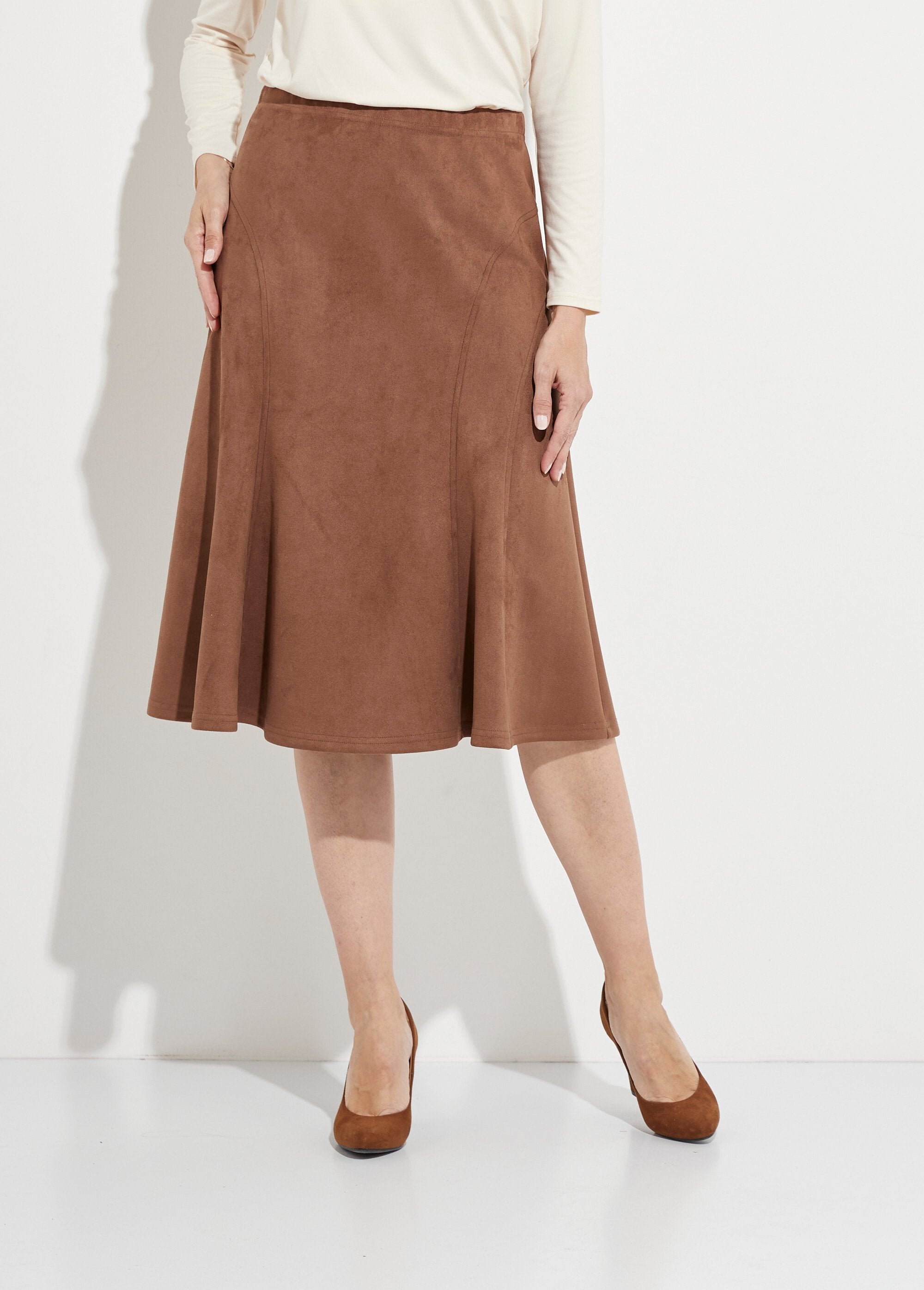 Falda_larga_de_punto_ante_con_vuelo_camello_FA1_slim