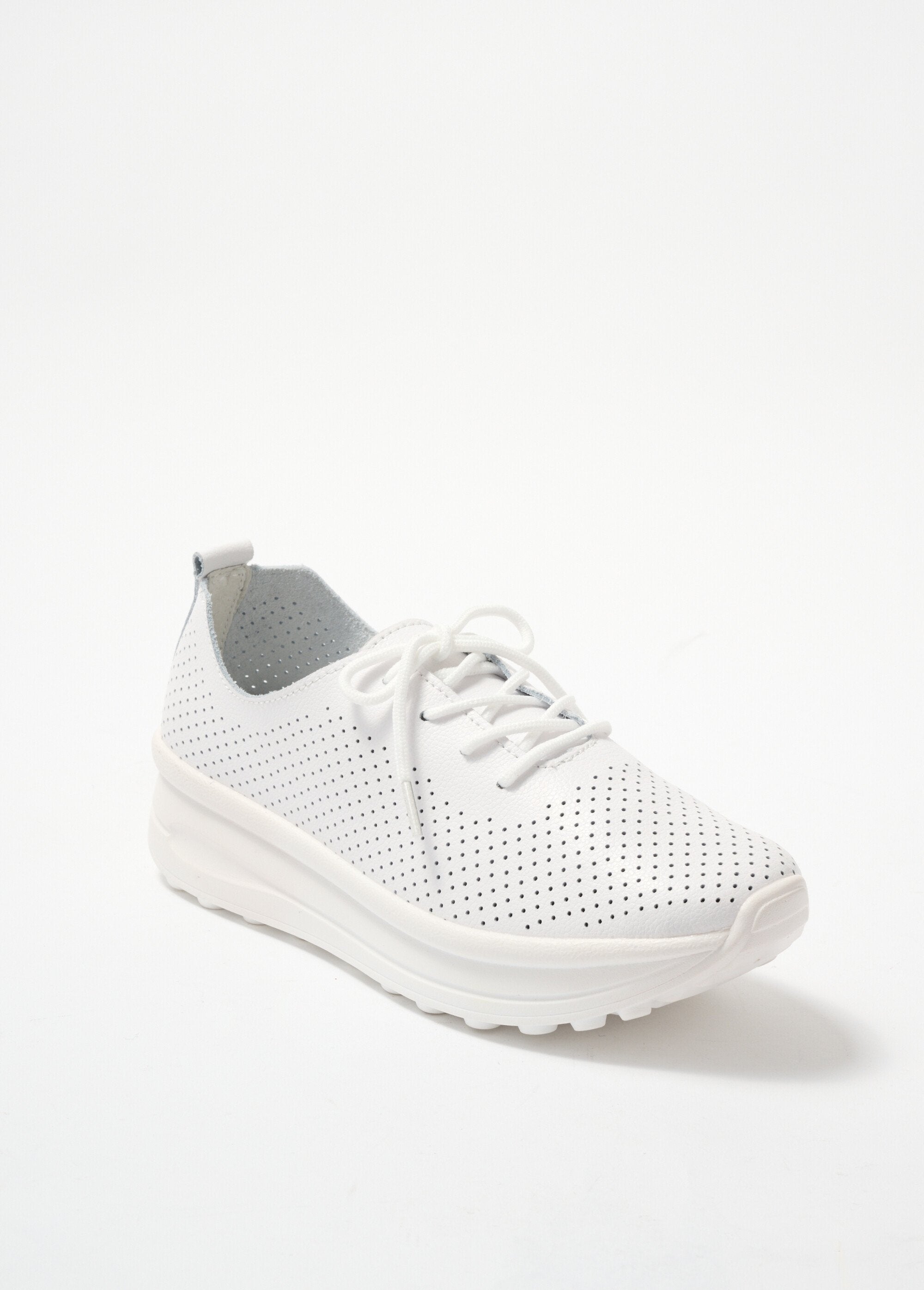 Zapatillas_de_piel_perforada_Blanco,_Blanca_FA1_slim