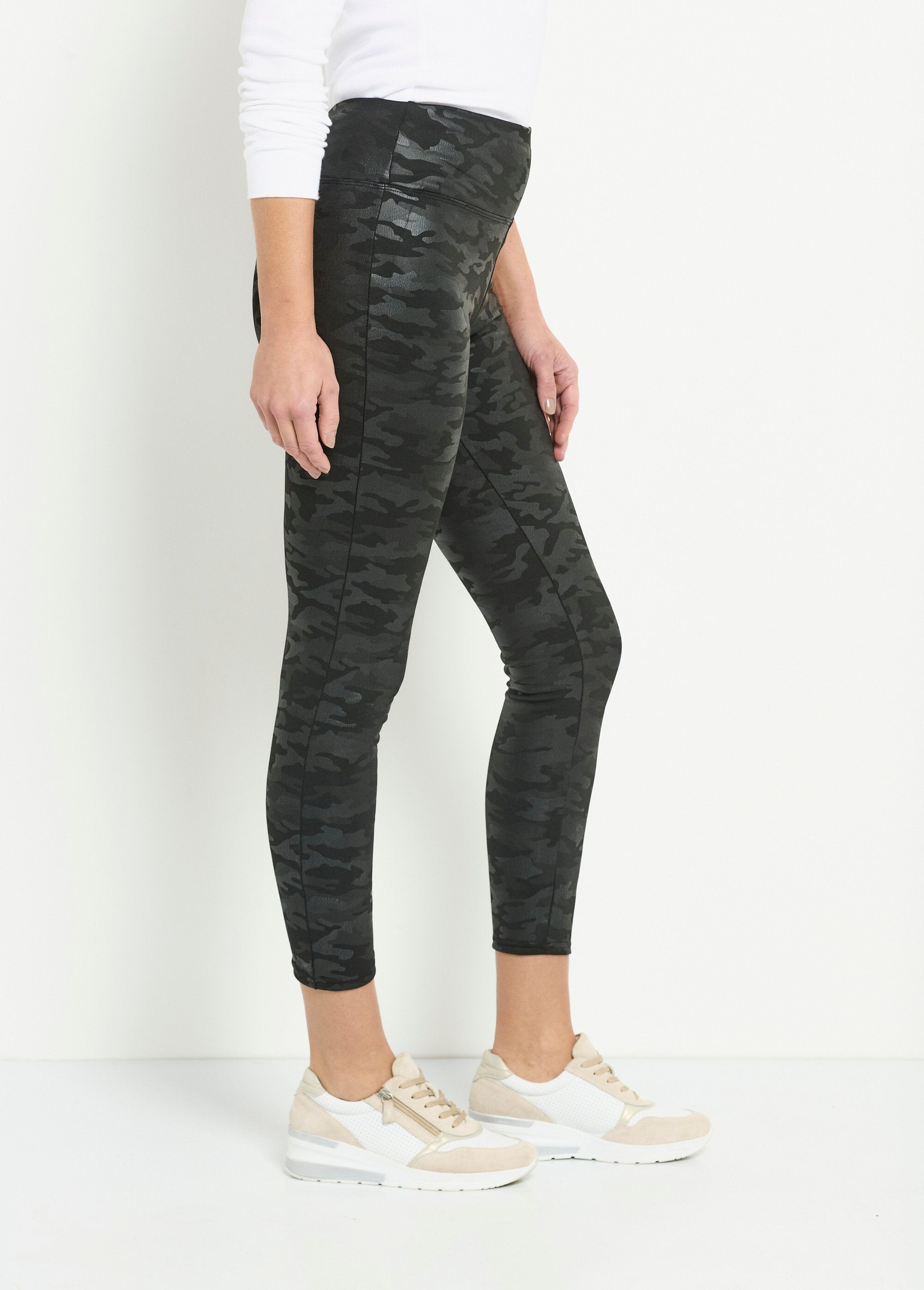 Legging_de_sport_imprimé_camouflage_Noir_DR1_slim