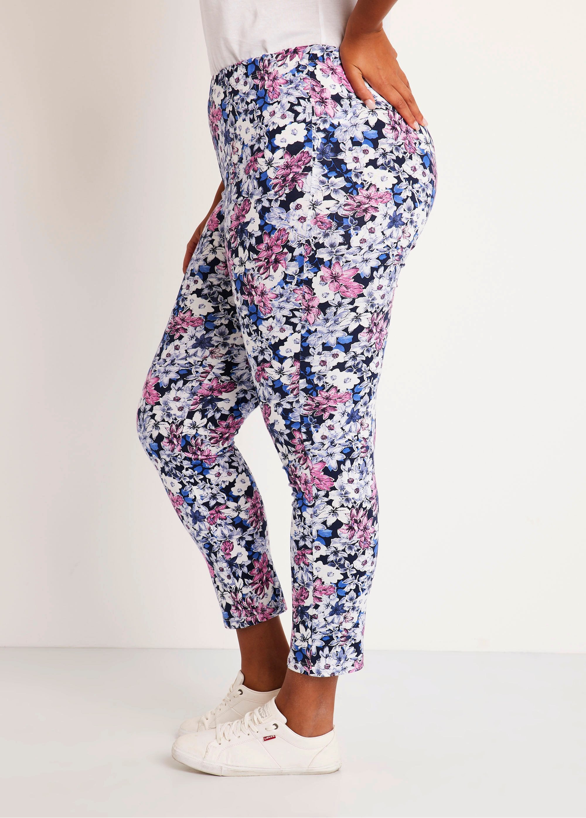 Leggings_estampados_con_cinturilla_elástica_flores_DR1_curvy