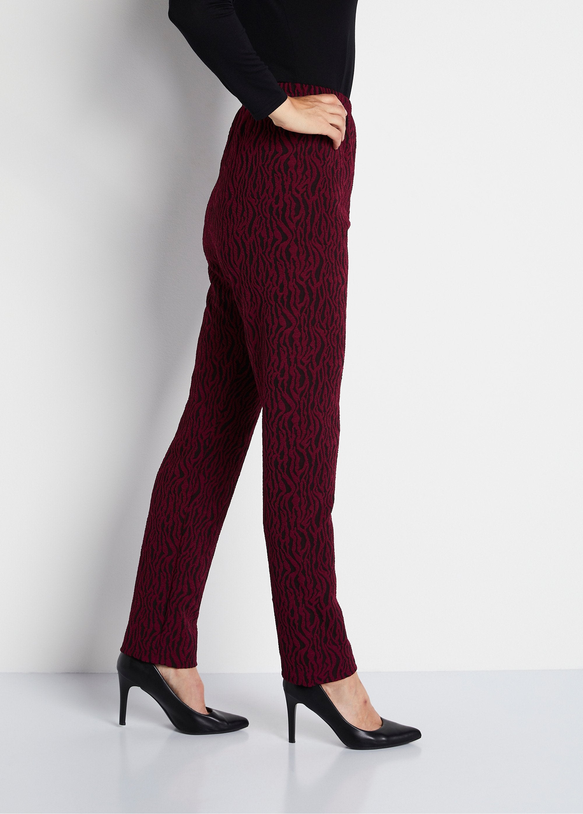 Leggings_de_punto_jacquard_con_cintura_elástica_cebra_burdeos_DR1_slim