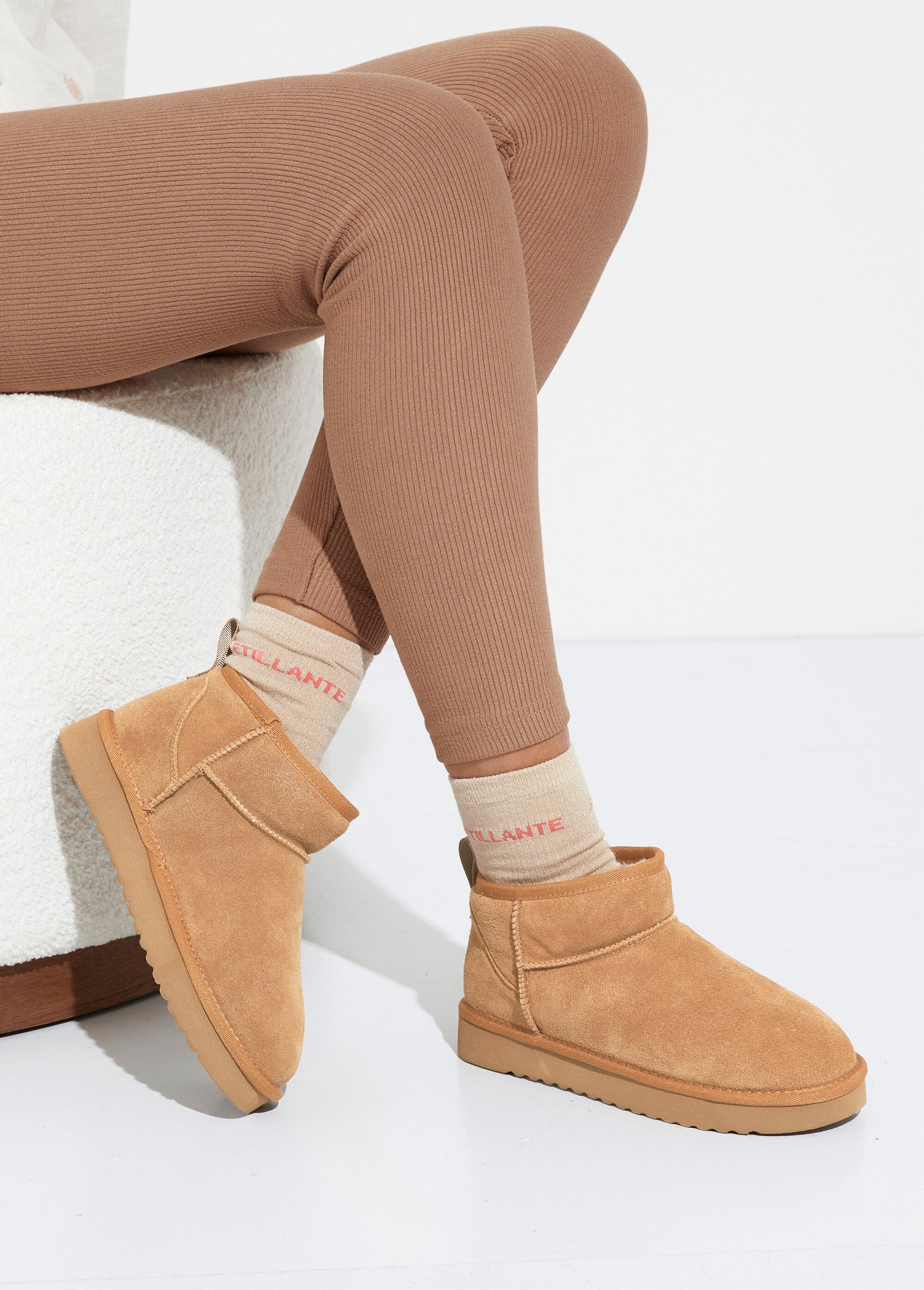 Botas_bajas_forradas_de_piel_con_suela_de_cuña_camello_SF1_slim