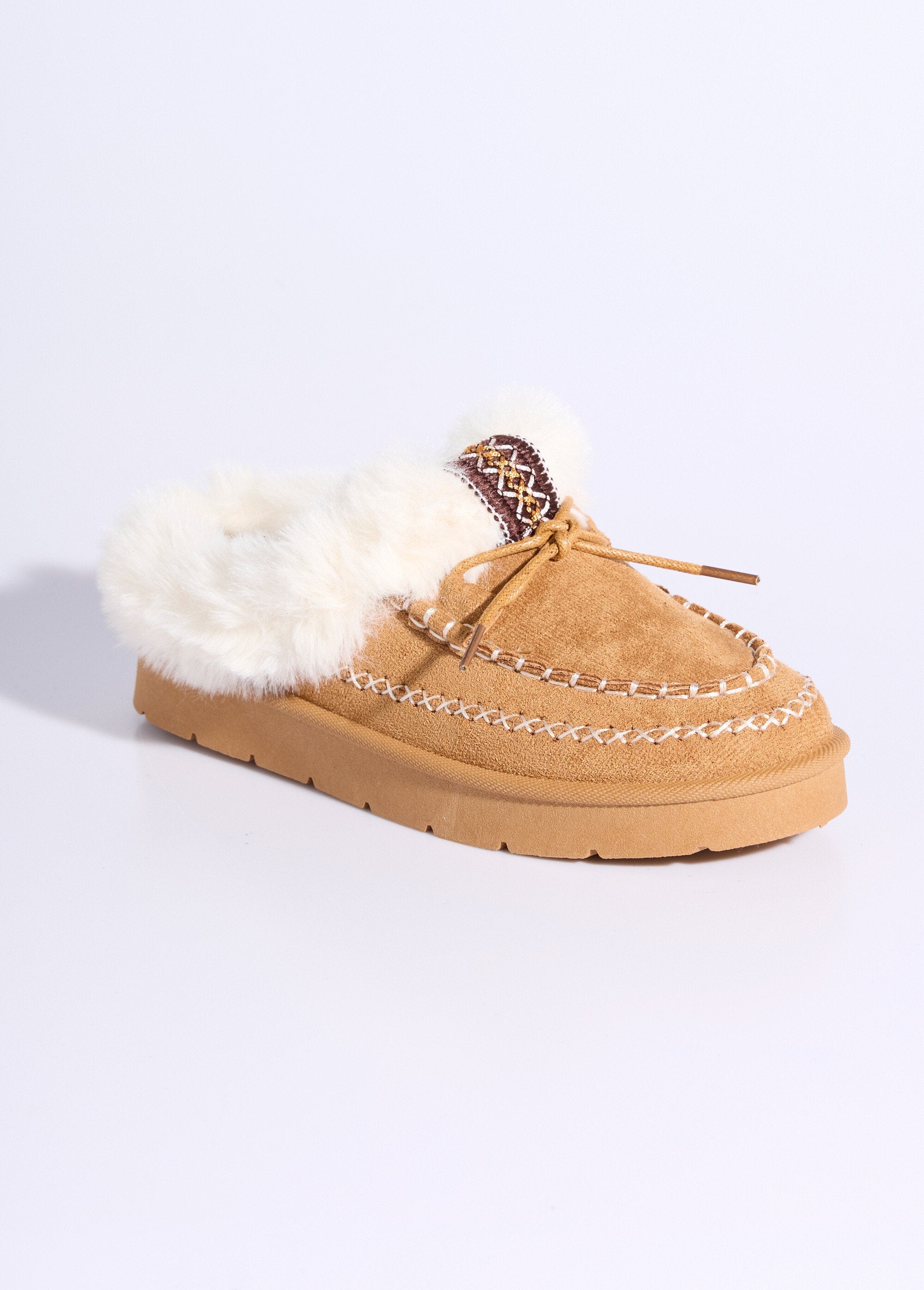 Mocasines_de_piel_y_trenzas_indias_camello_FA1_slim