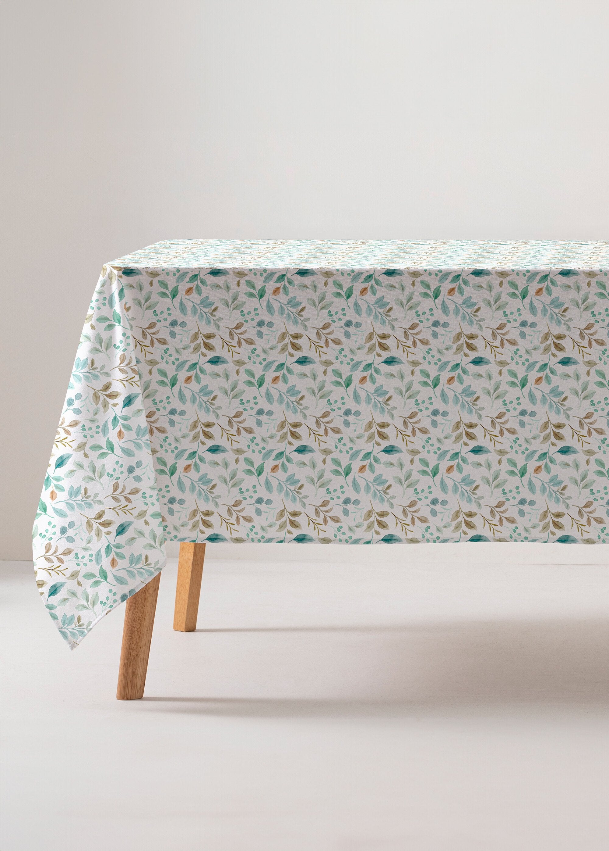 Mantel_antimanchas_con_estampado_de_ramas_Estampado_verde_FA1_slim