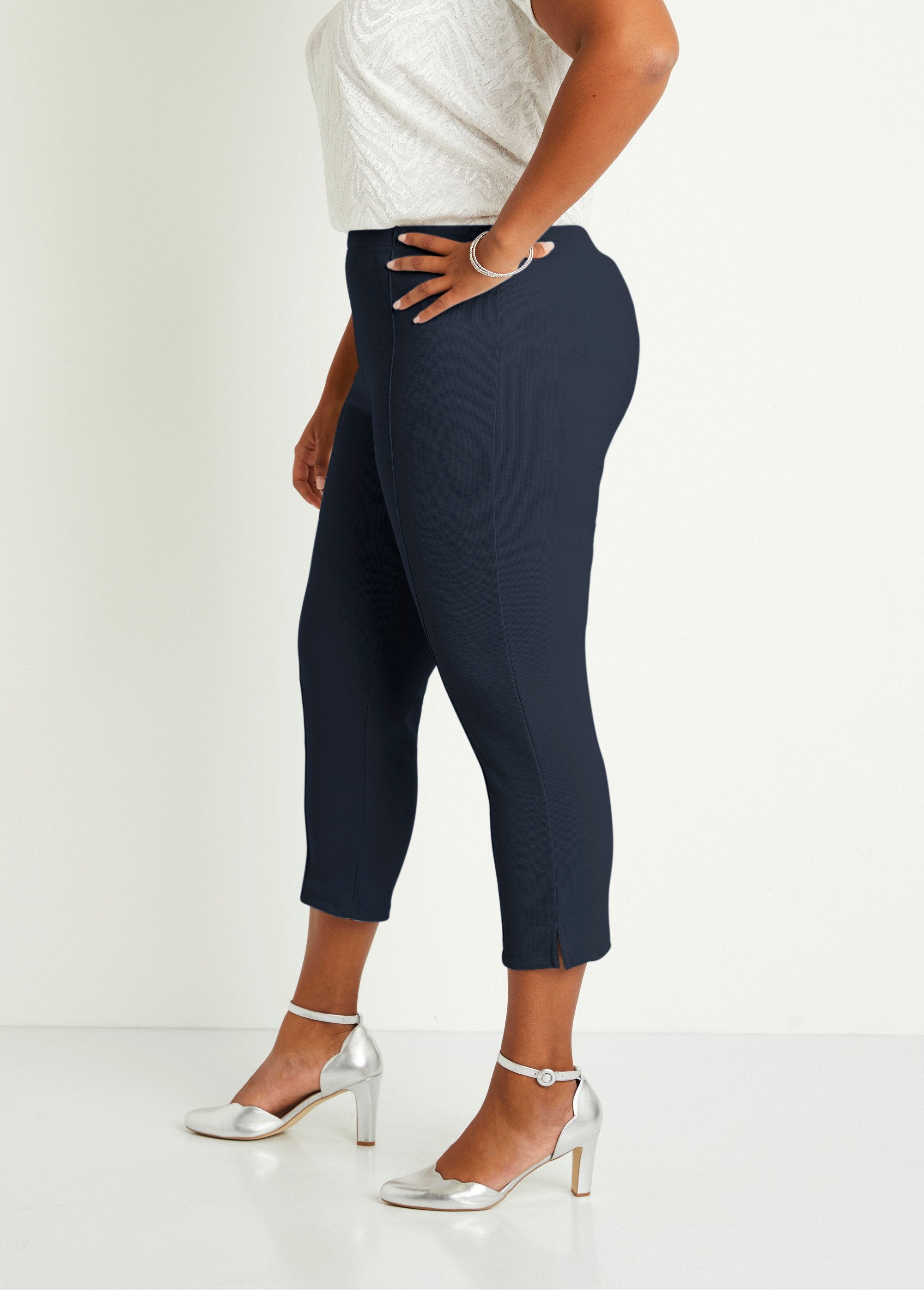 Pantalones_cropped_con_cintura_elástica_de_canalé_Marina_DR1_curvy