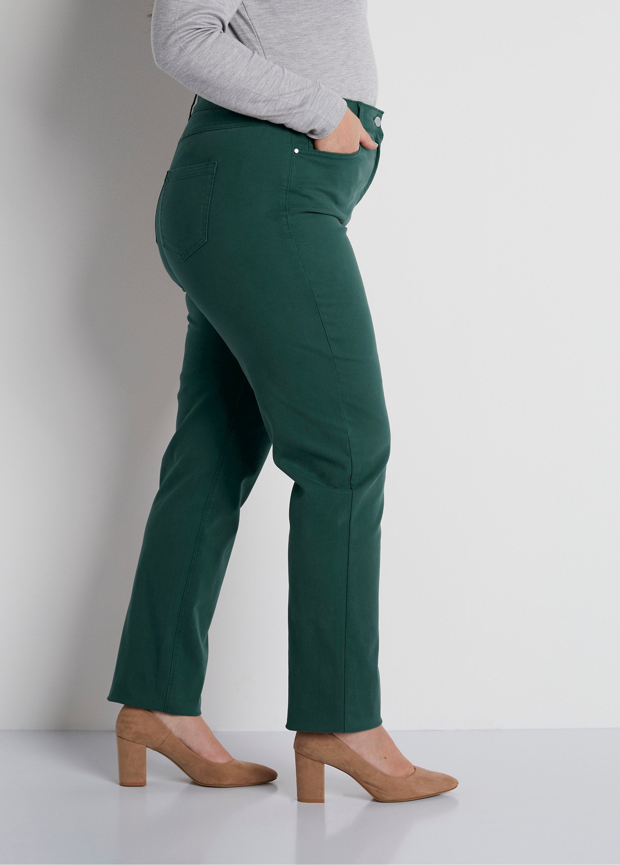 Pantalón_recto_de_cinco_bolsillos_de_algodón_elástico_Verde_DR1_curvy