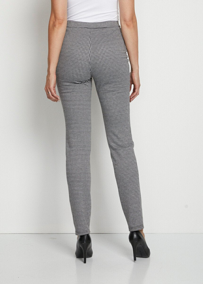 Pantalón_punto_jacquard_cintura_elástica_En_blanco_y_negro_DO1_slim