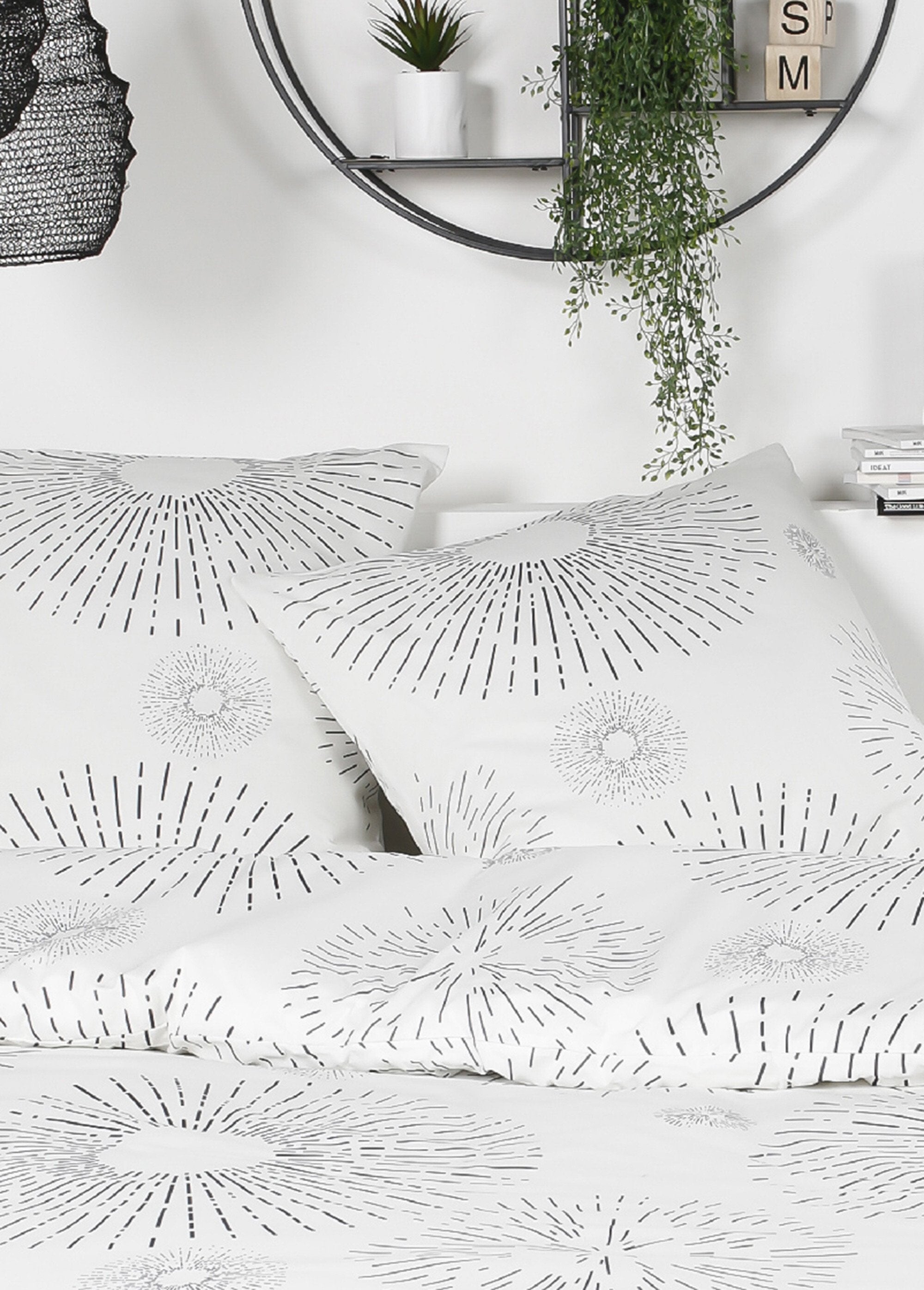 Juego_de_cama_de_franela_240_x_220_cm,_Rayón_En_blanco_y_negro_DE1_slim