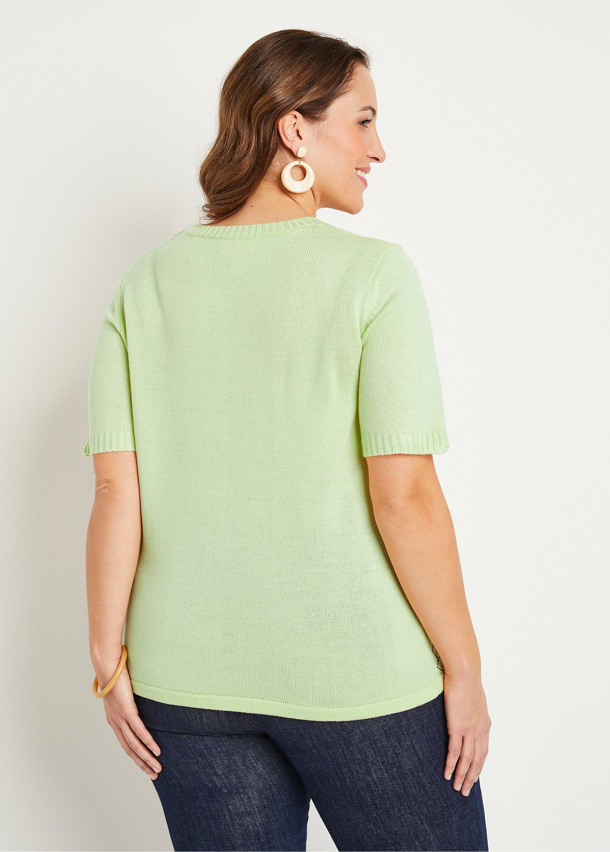 Jersey_calado_con_cuentas,_manga_corta_Verde_DO1_curvy