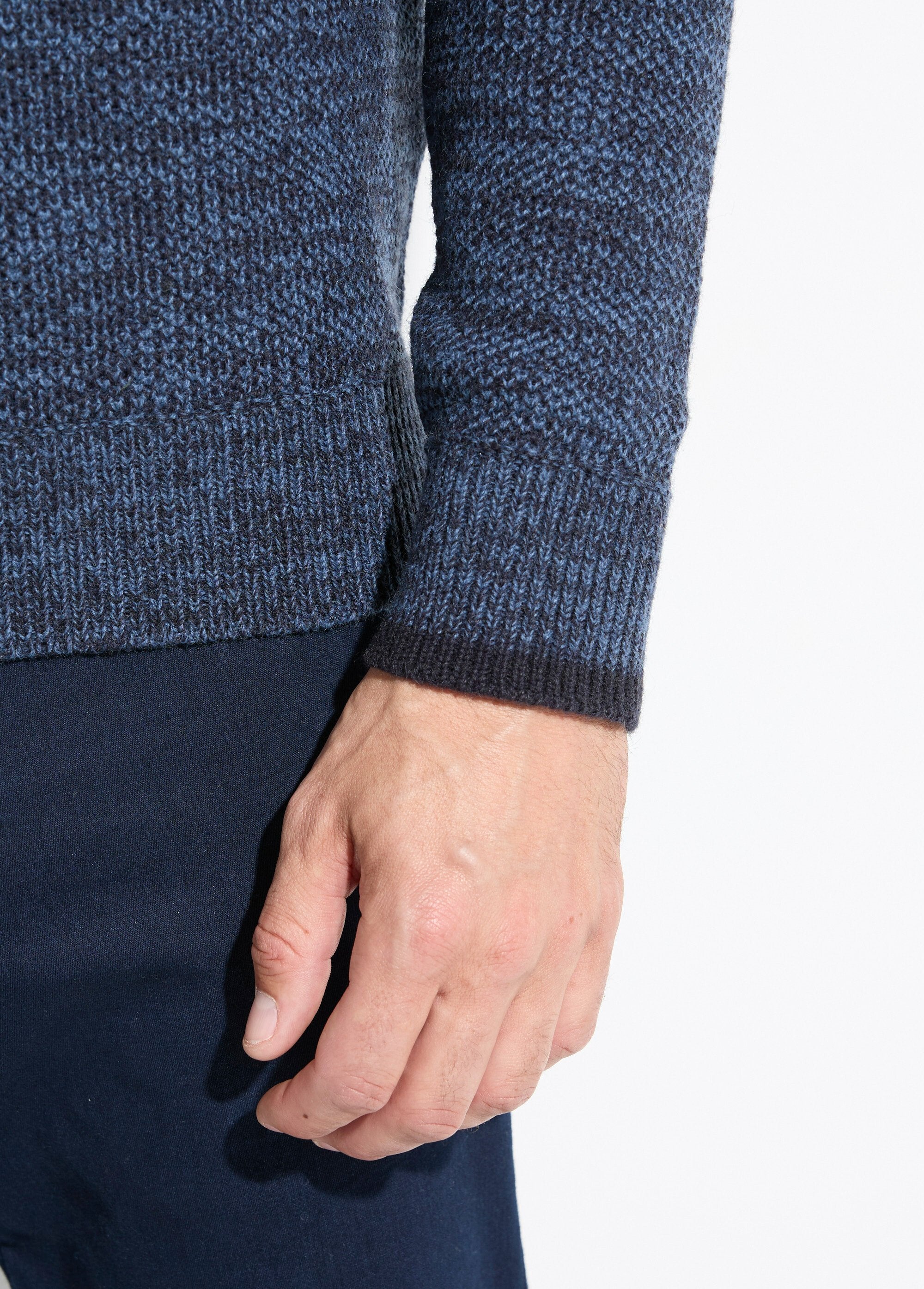 Suéter_de_cuello_alto_con_cremallera_en_punto_de_lana_jaspeada_Azul_DE2_slim