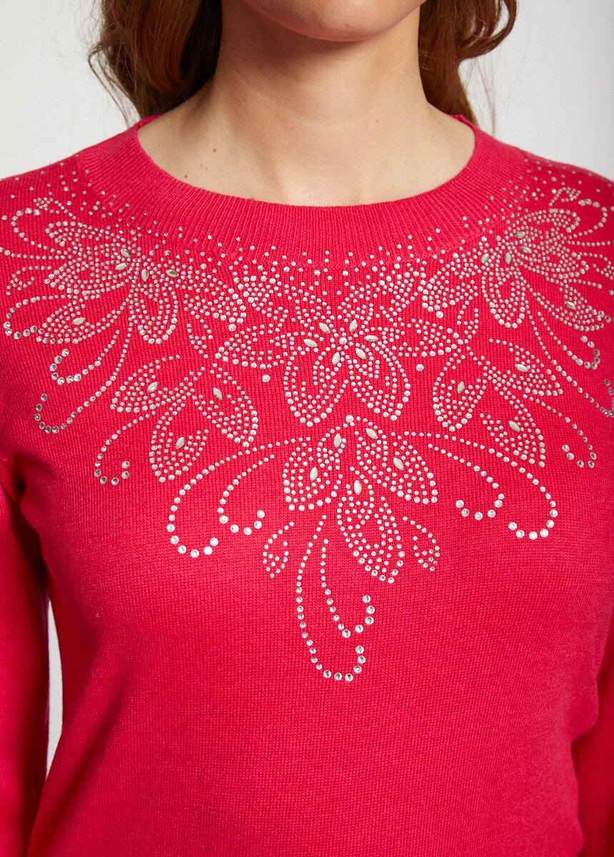 Suave_jersey_de_pedrería_con_cuello_alto_rosa_india_DE1_slim