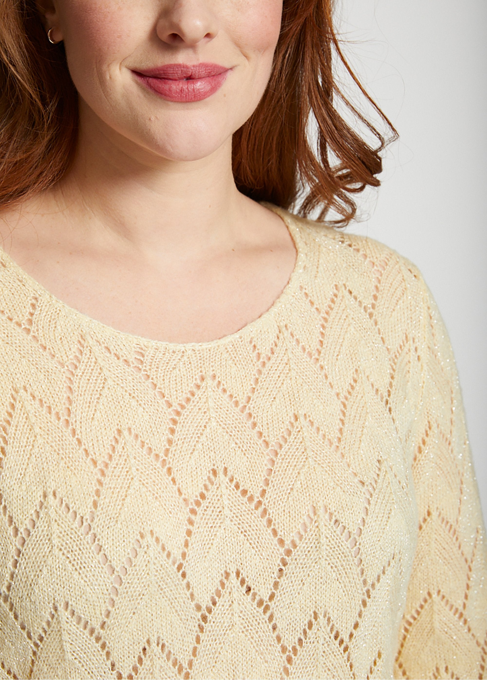 Jersey_calado_con_fibras_recicladas_Vainilla_DE2_curvy